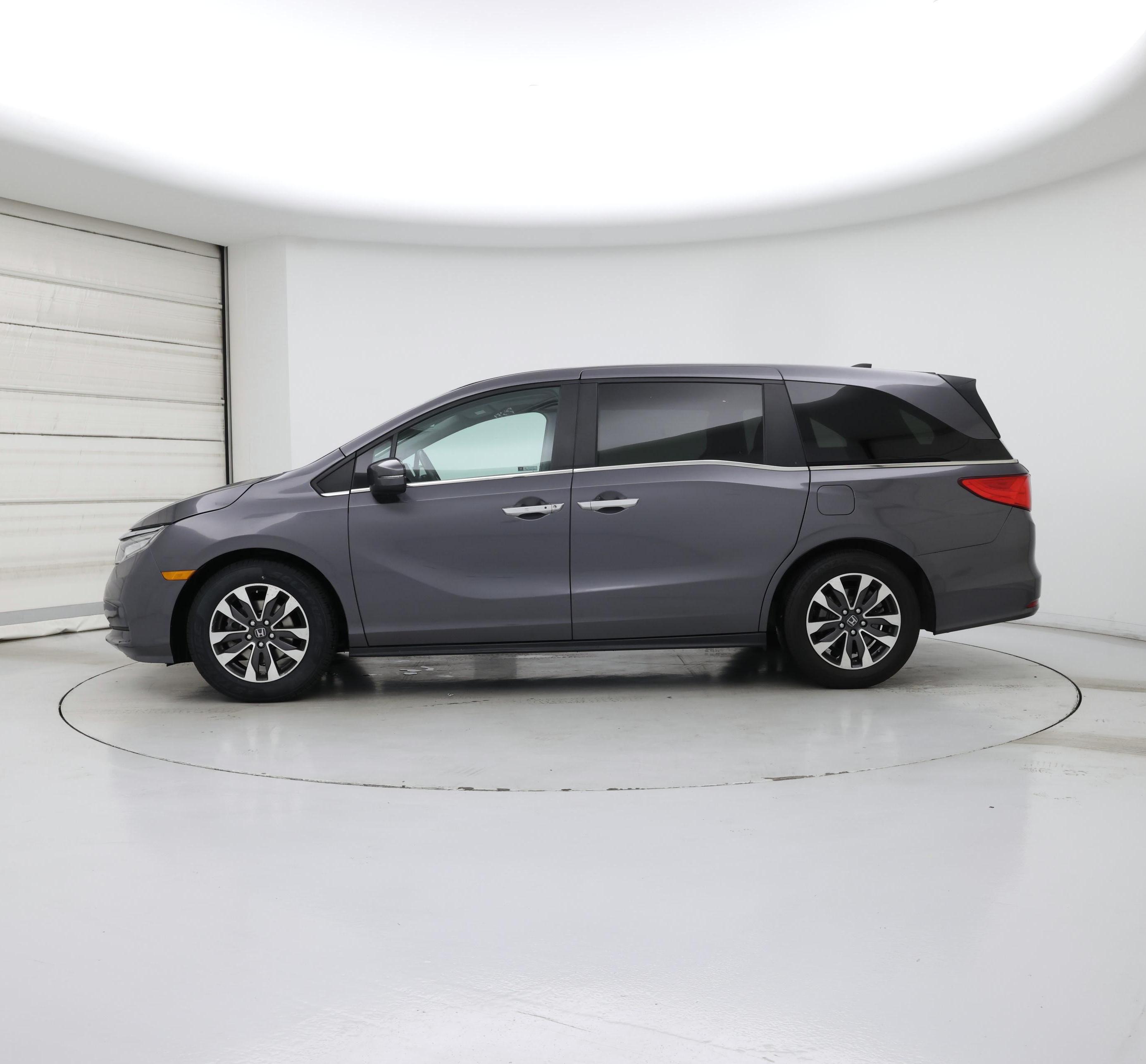 Thumbnail: 2023 Honda Odyssey - 3