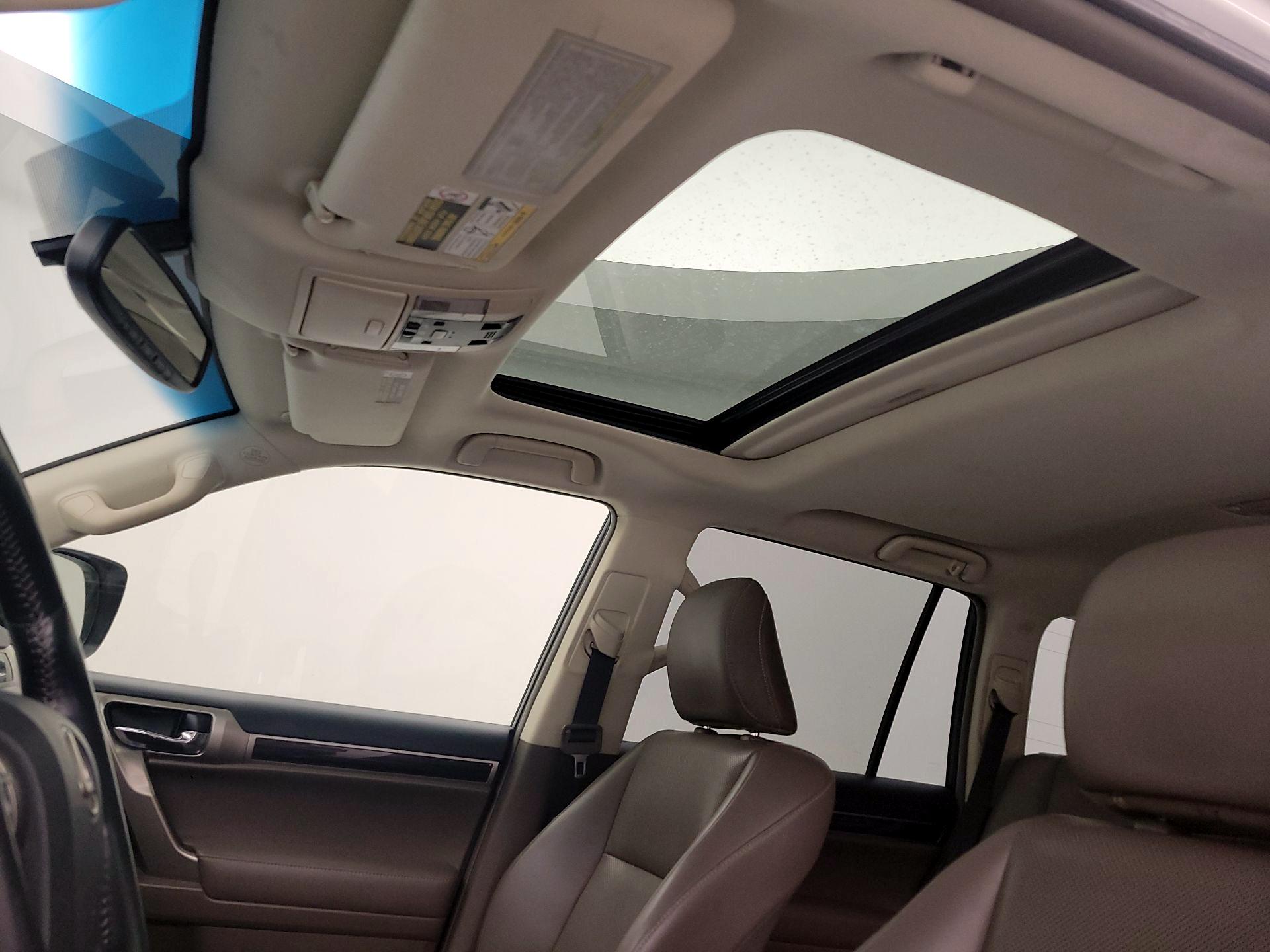 Thumbnail: 2018 Lexus GX - 18