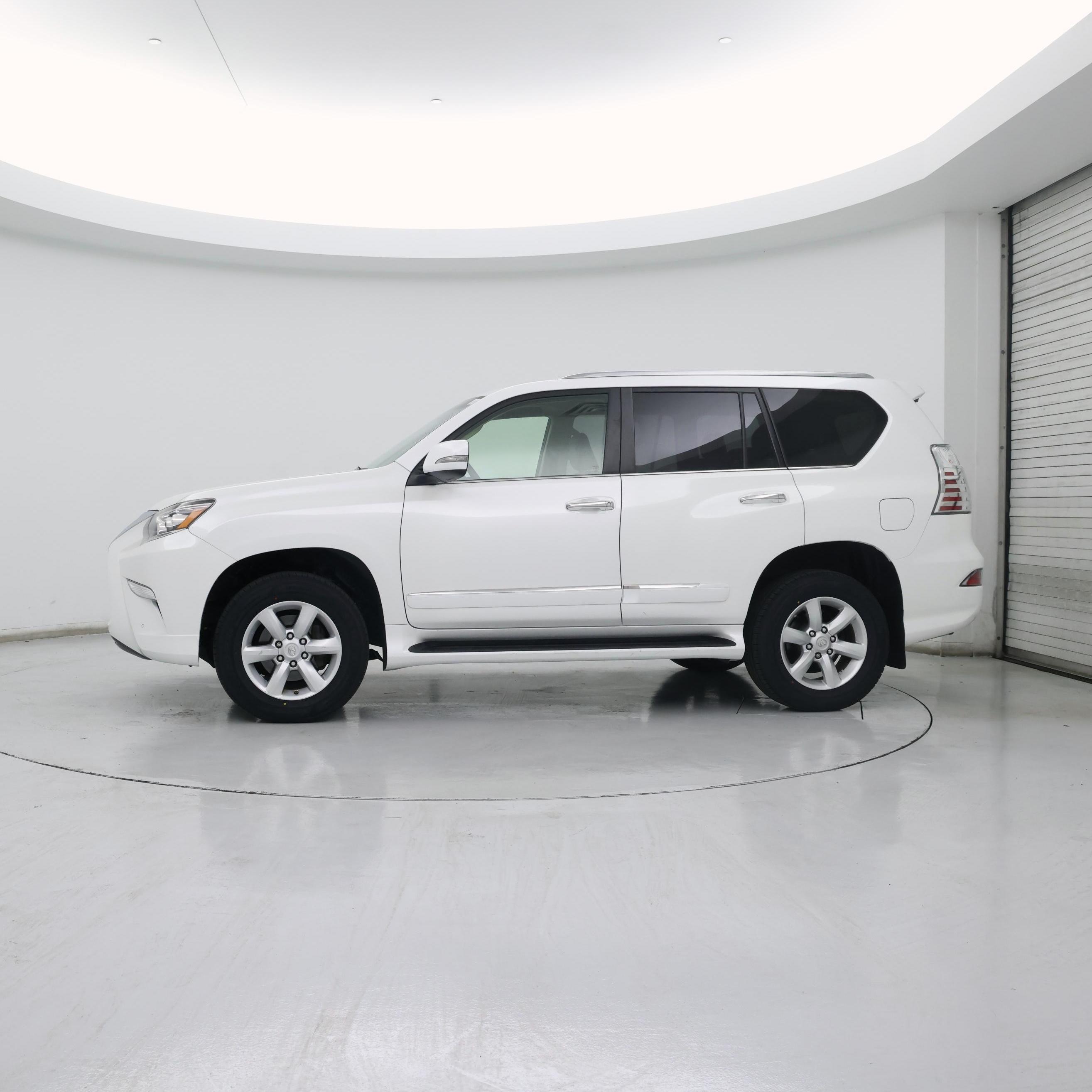 Thumbnail: 2018 Lexus GX - 3