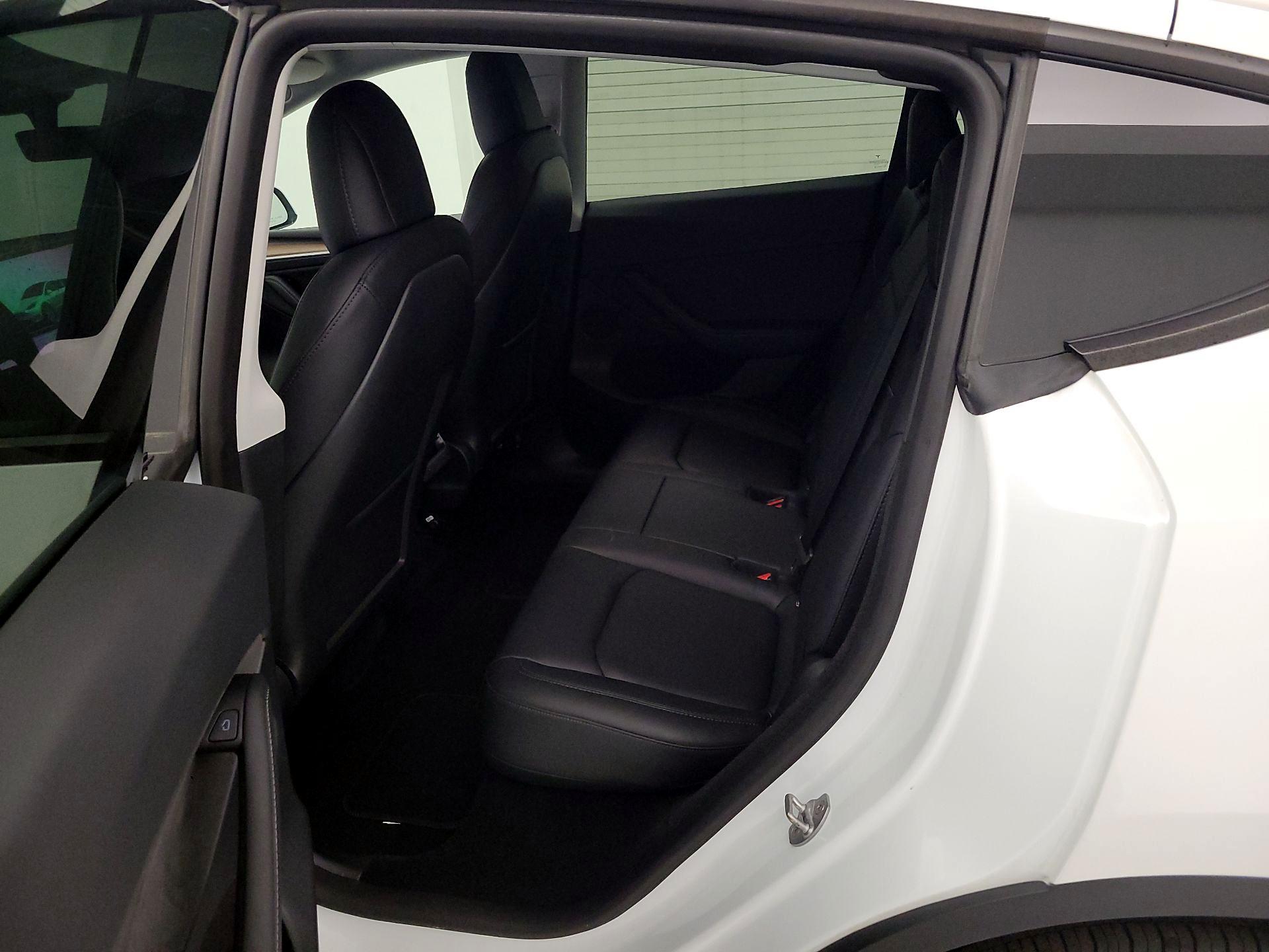 Thumbnail: 2023 Tesla Model Y - 19