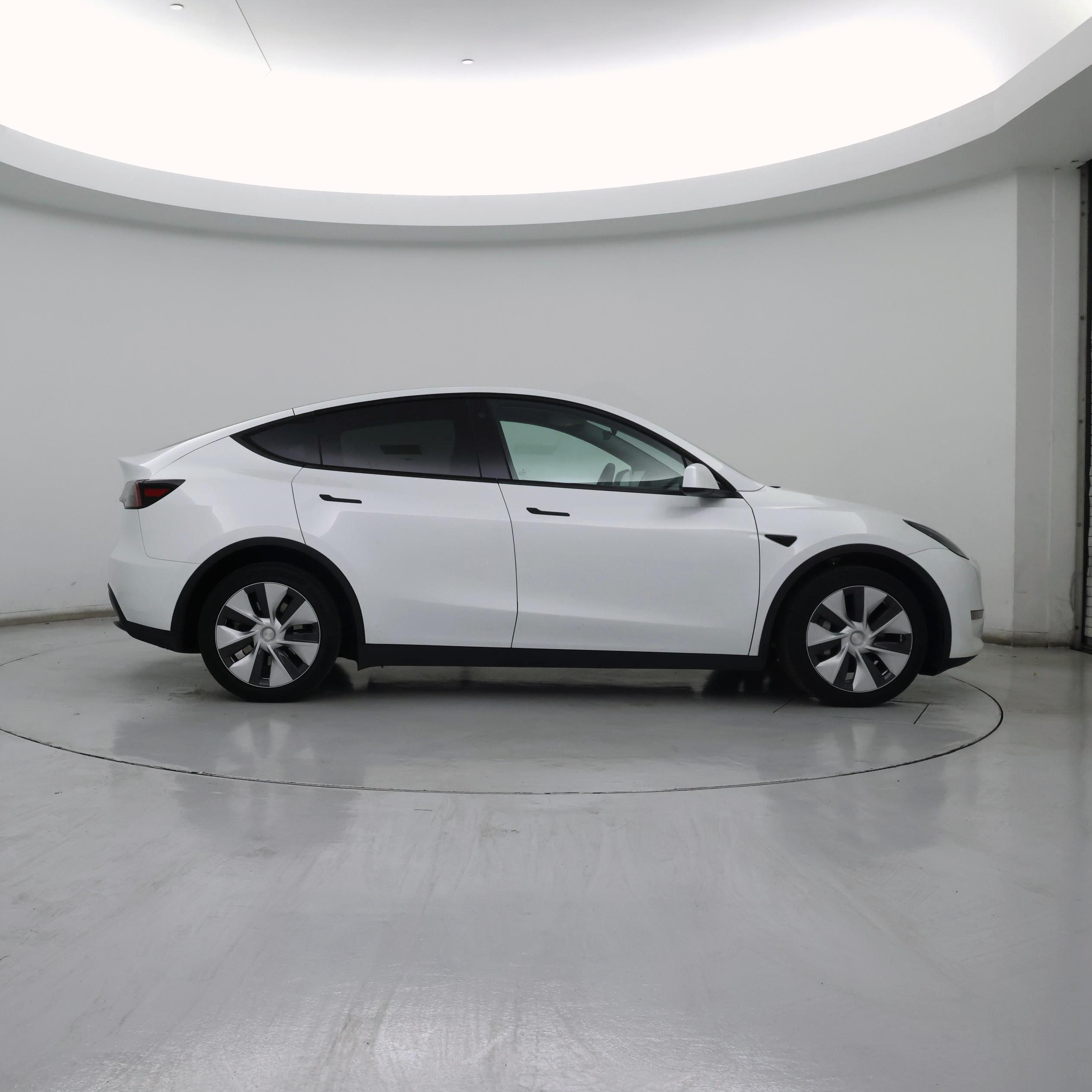 Thumbnail: 2023 Tesla Model Y - 7