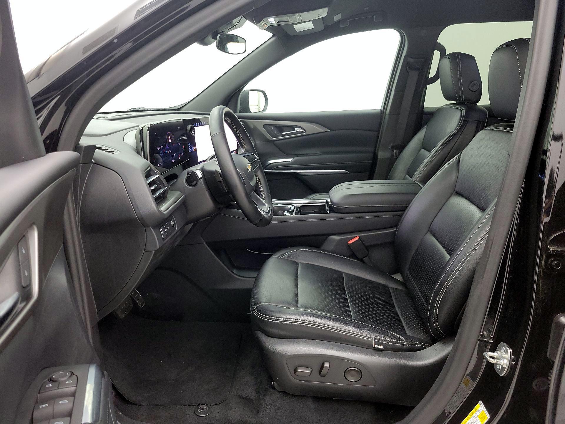 Thumbnail: 2024 Chevrolet Traverse - 11