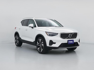 2025 Volvo XC40 B5 Plus Bright Theme