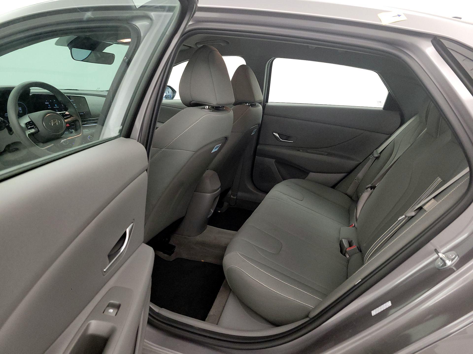 Thumbnail: 2024 Hyundai Elantra - 20