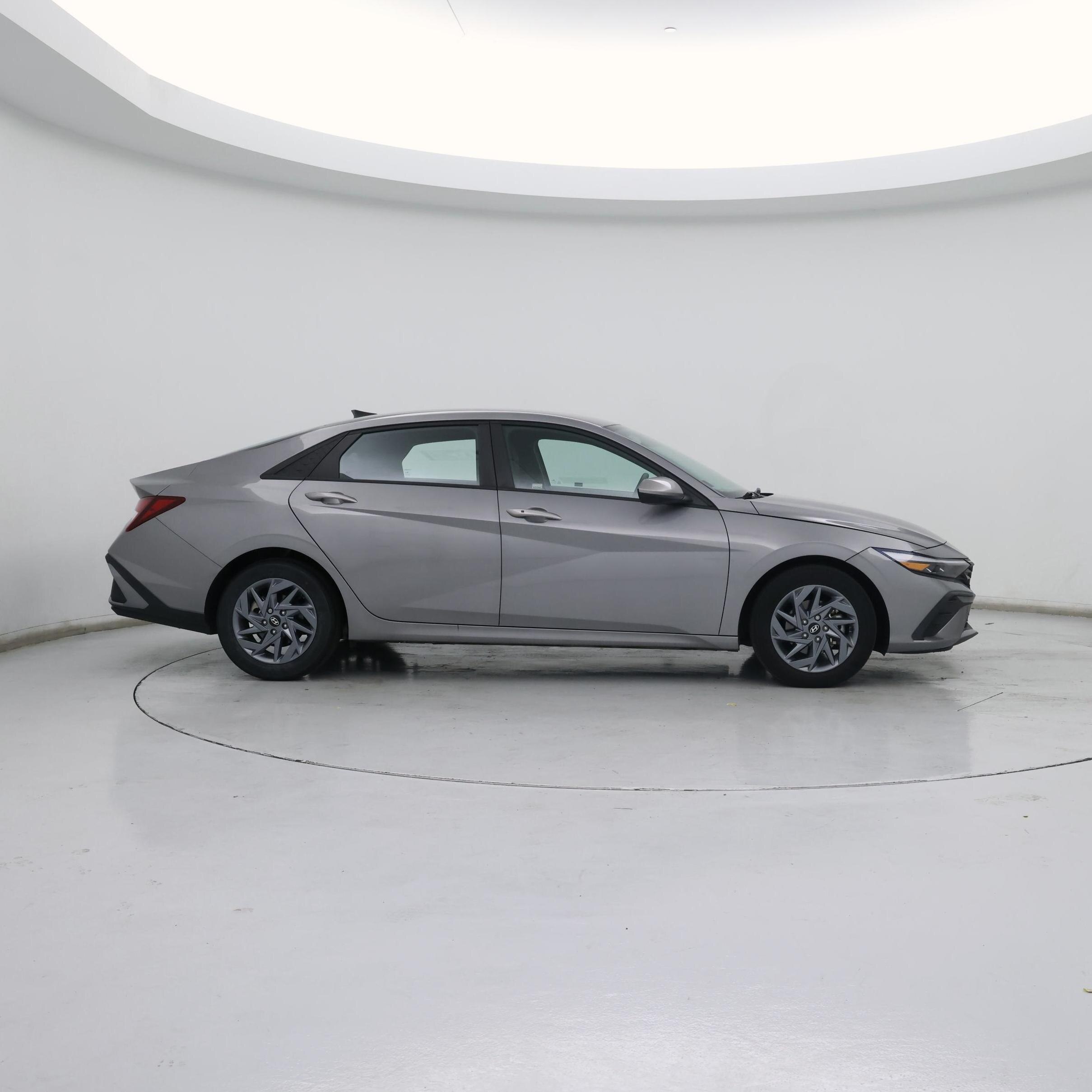 Thumbnail: 2024 Hyundai Elantra - 7