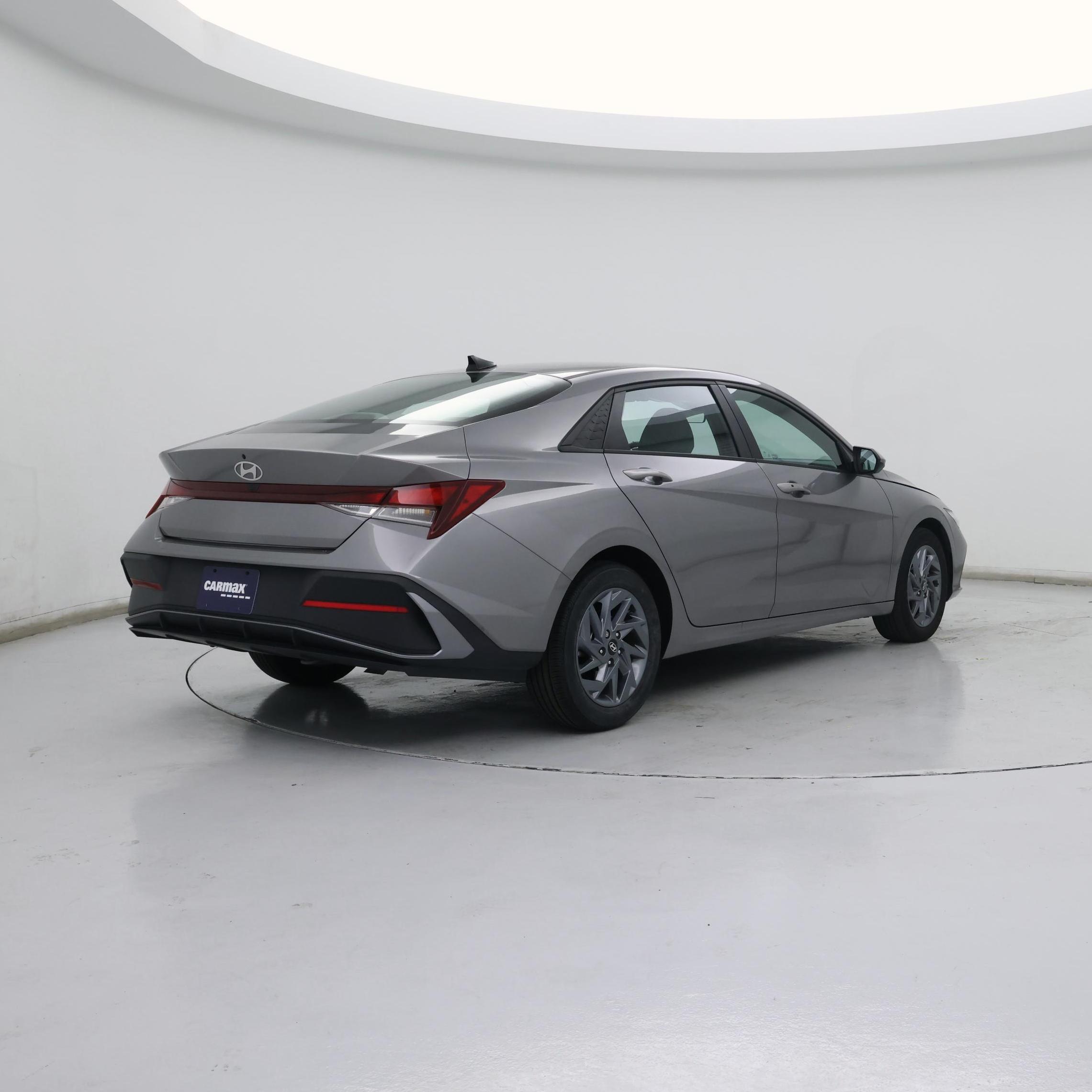 Thumbnail: 2024 Hyundai Elantra - 8