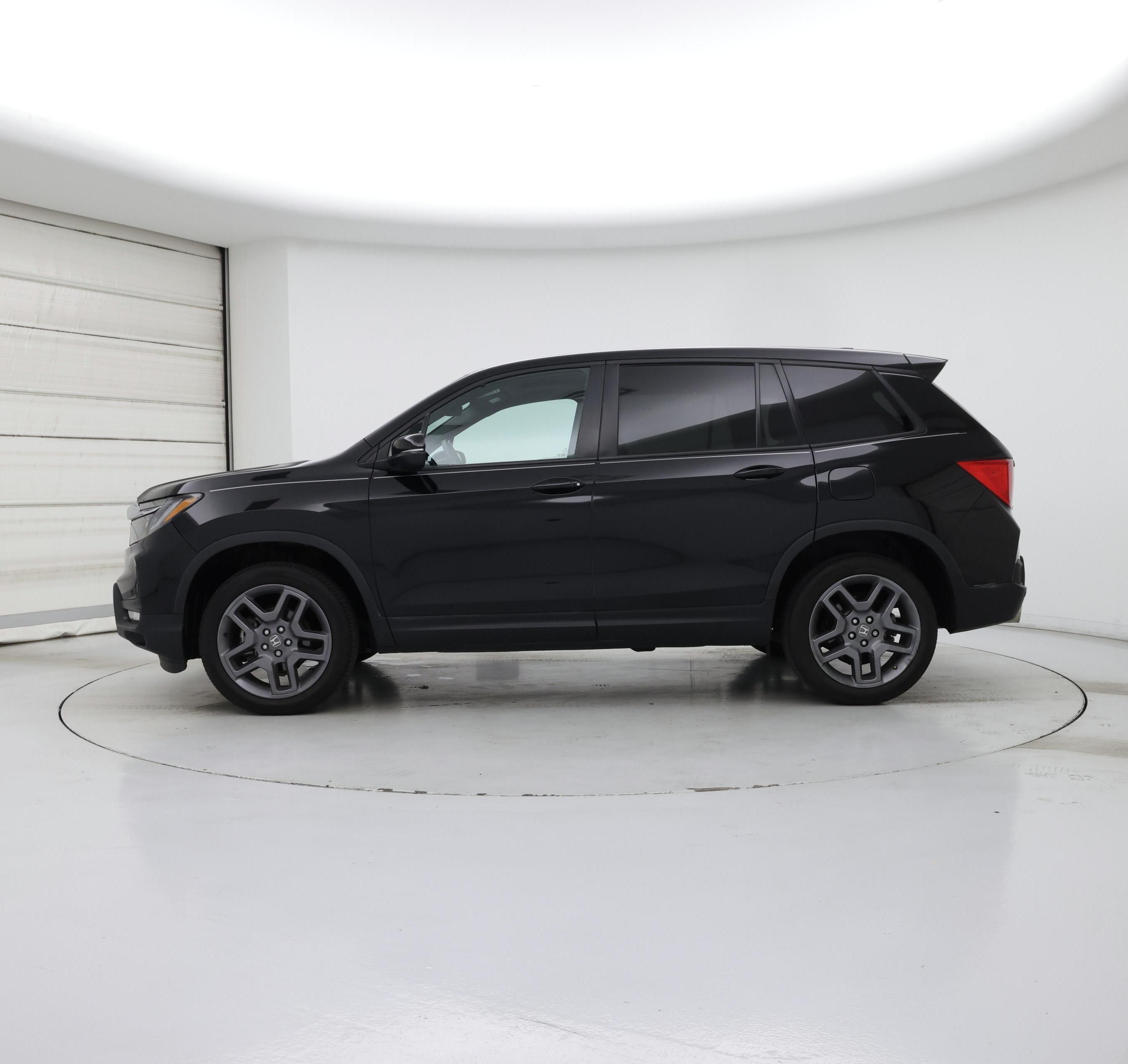 Thumbnail: 2023 Honda Passport - 3