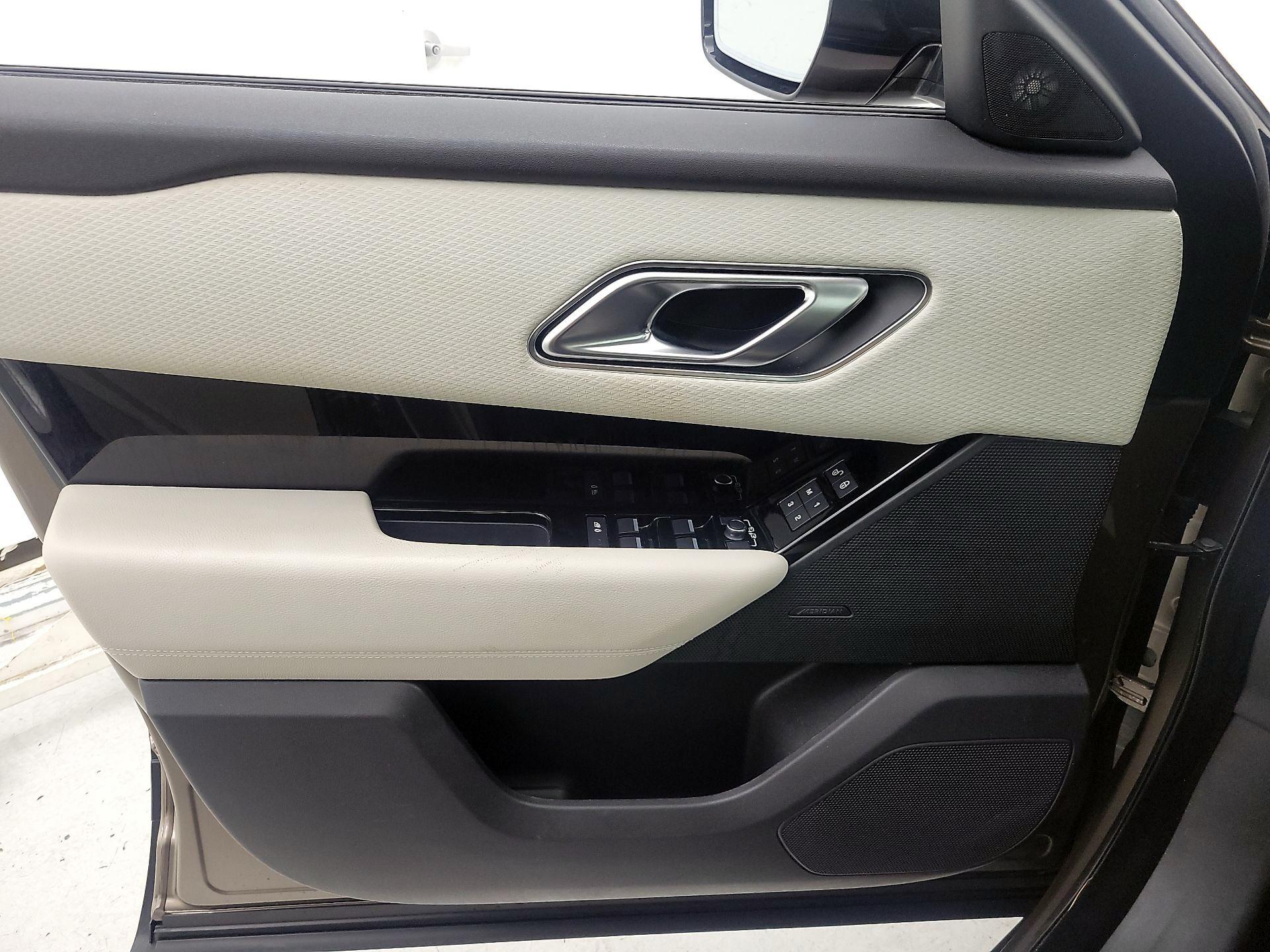 Thumbnail: 2019 Land Rover Range Rover Velar - 12
