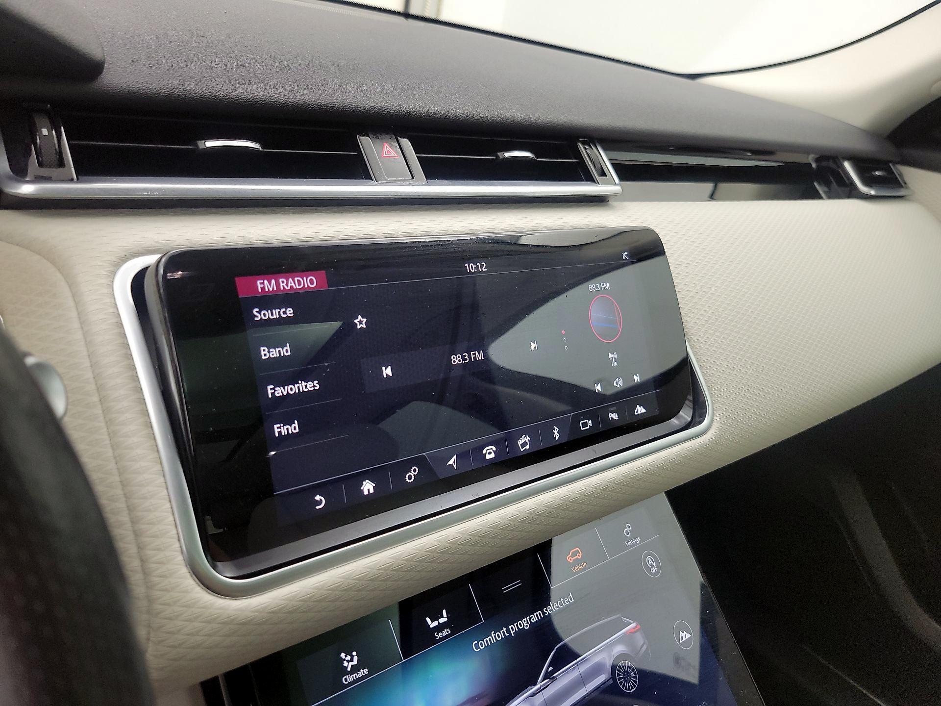 Thumbnail: 2019 Land Rover Range Rover Velar - 16