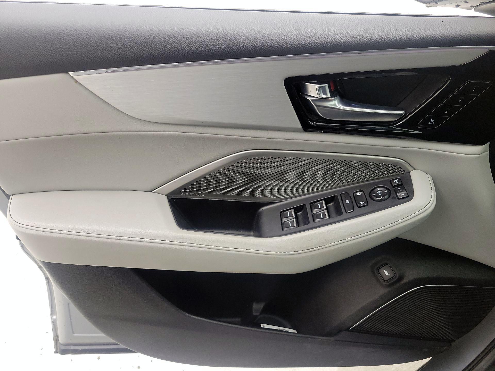 Thumbnail: 2023 Acura MDX - 12