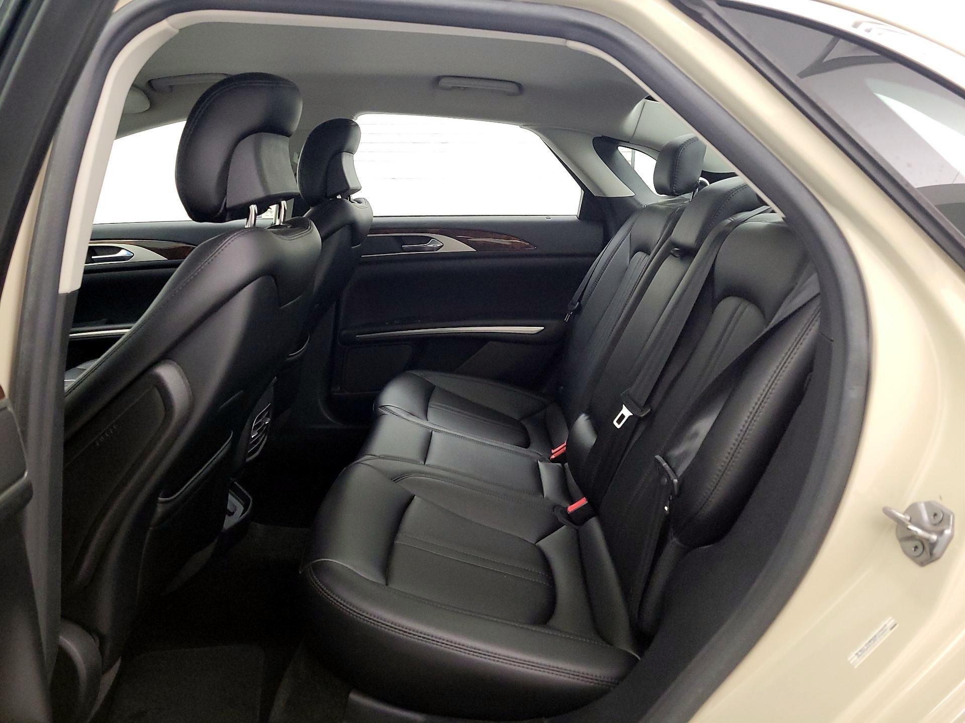 Thumbnail: 2016 Lincoln MKZ - 18