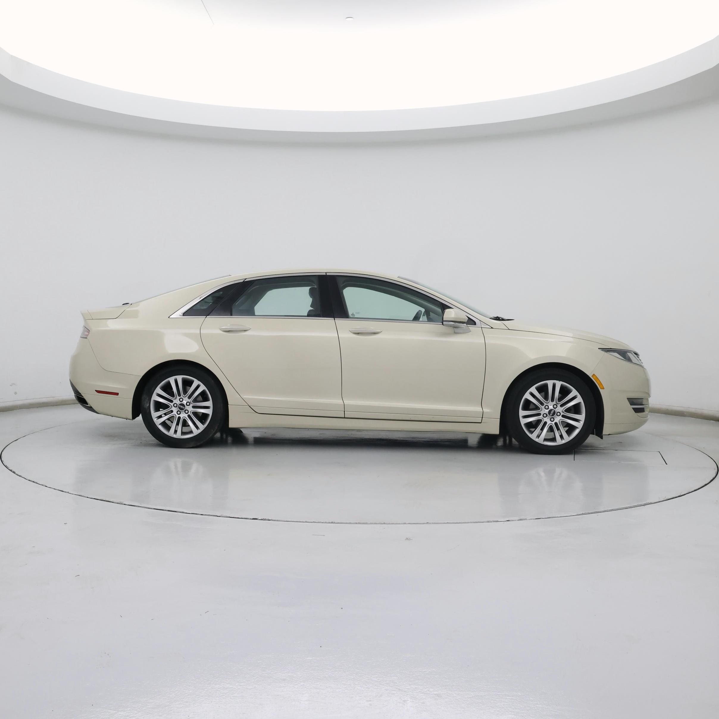 Thumbnail: 2016 Lincoln MKZ - 7