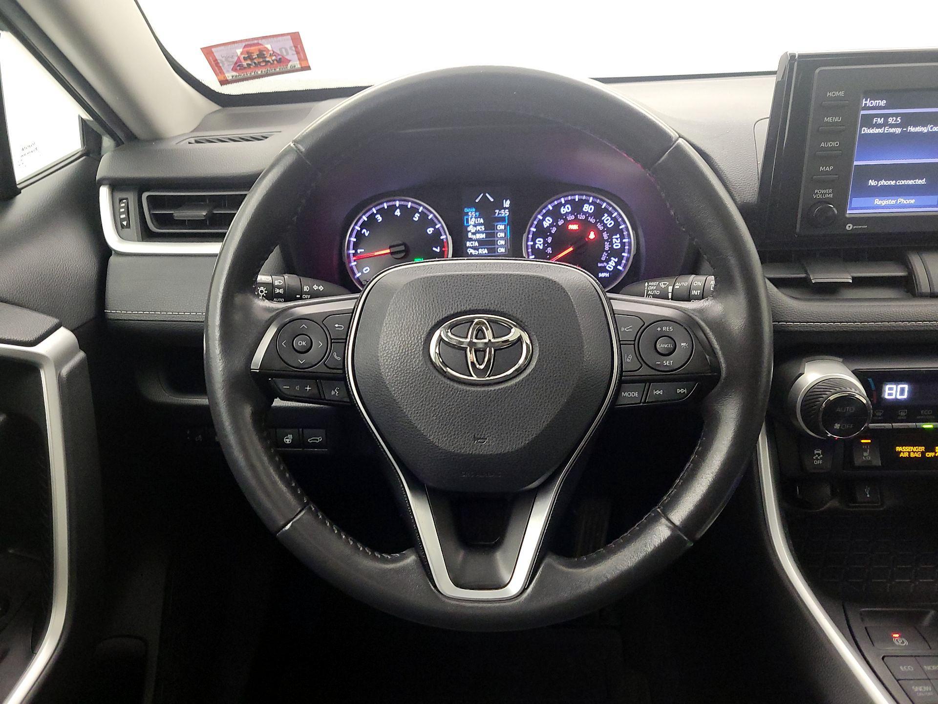 Thumbnail: 2020 Toyota RAV4 - 10