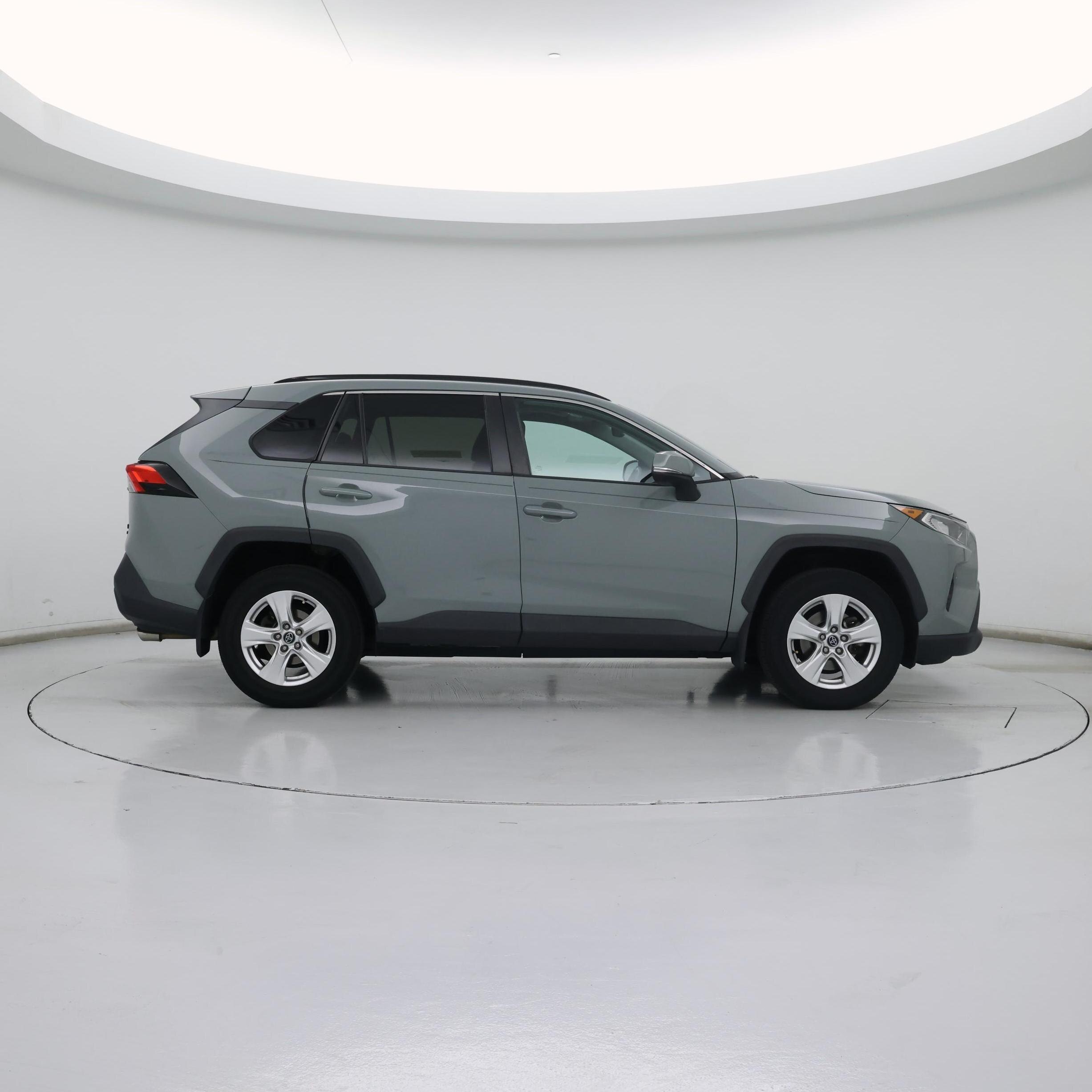 Thumbnail: 2020 Toyota RAV4 - 7