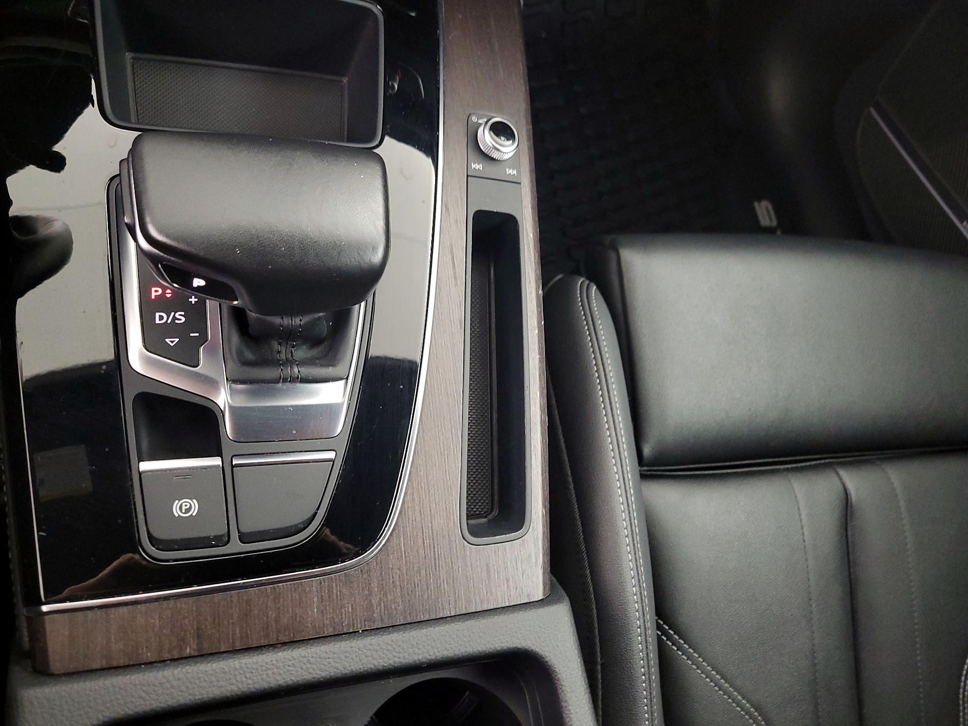 Thumbnail: 2023 Audi Q5 - 18