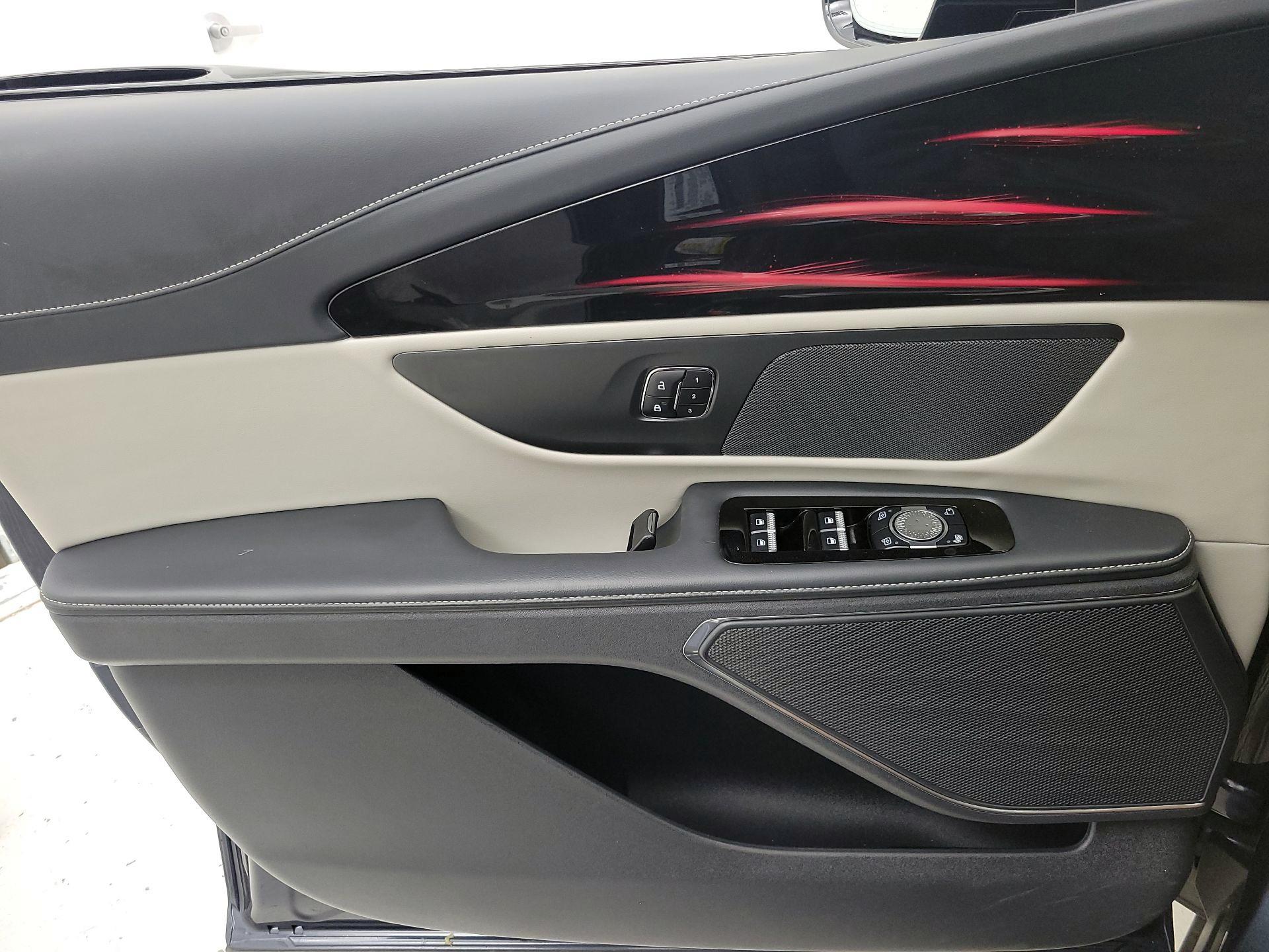 Thumbnail: 2024 Lincoln Nautilus - 12