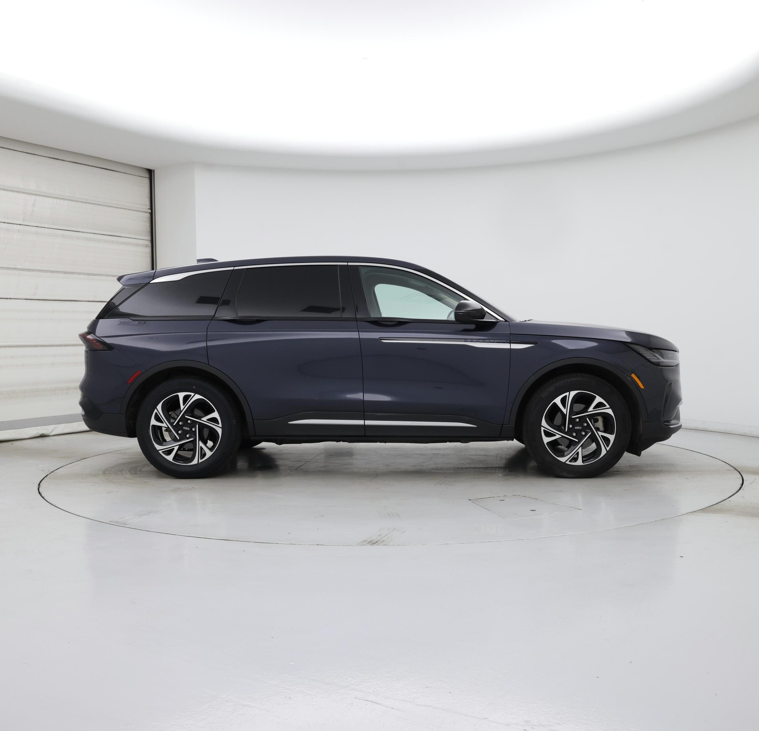 Thumbnail: 2024 Lincoln Nautilus - 7
