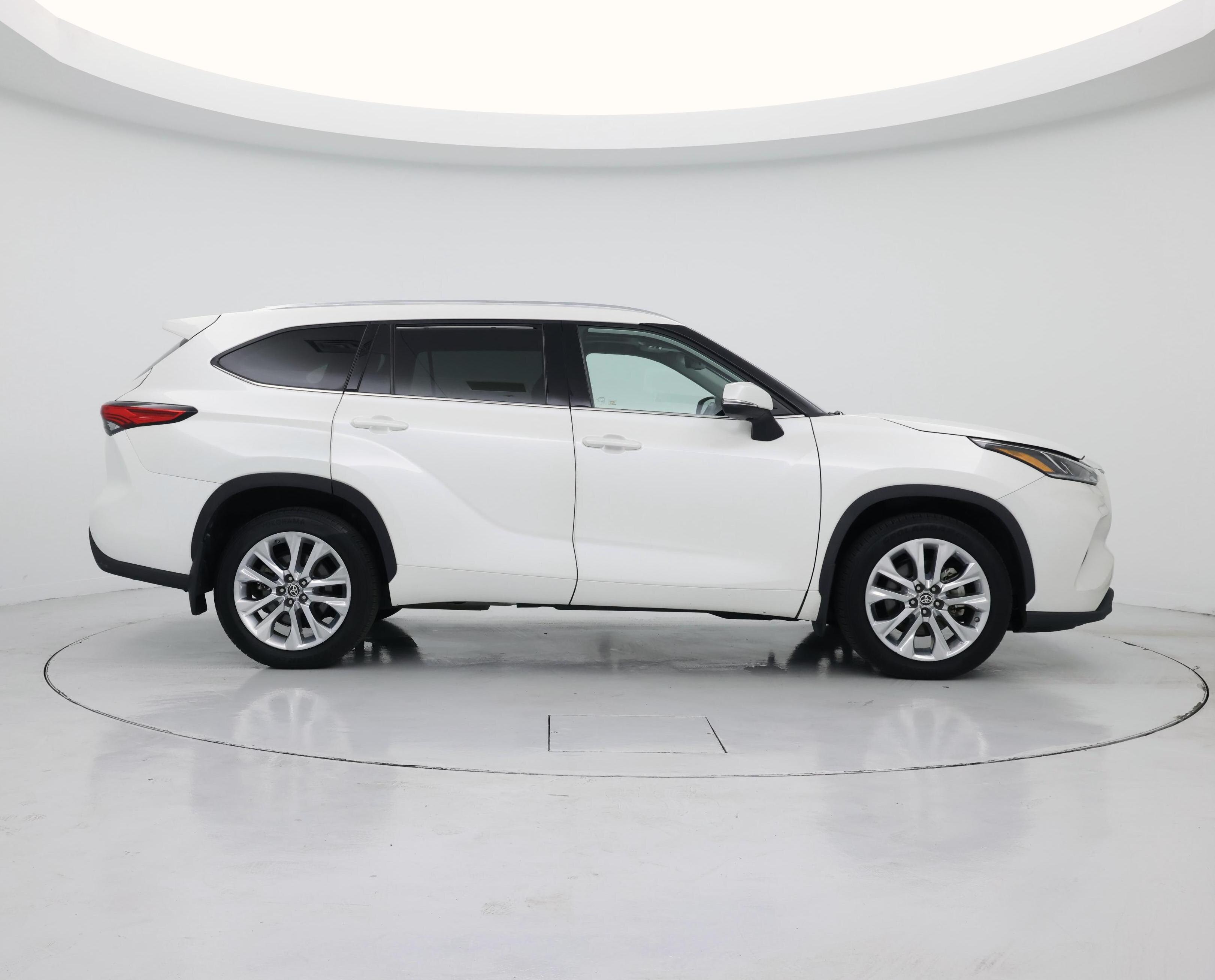 Thumbnail: 2020 Toyota Highlander - 7