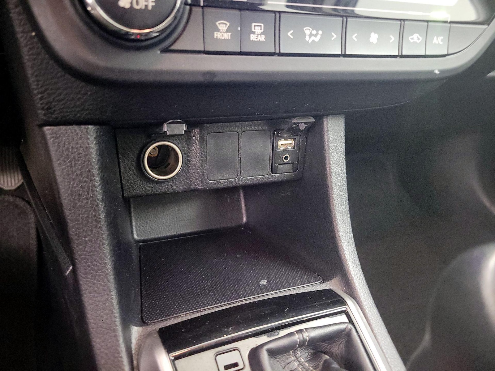 2015 Toyota Corolla S Plus - Photo 19