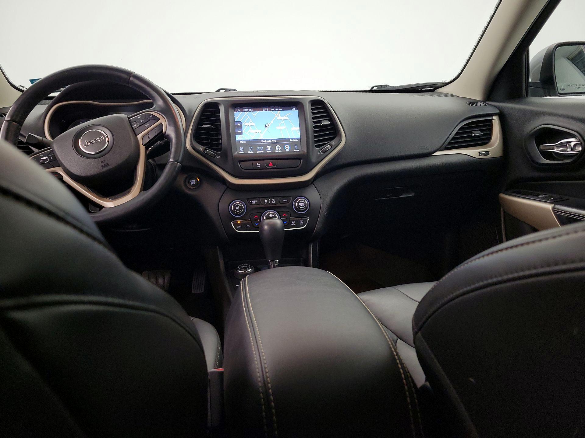 Thumbnail: 2018 Jeep Cherokee - 9