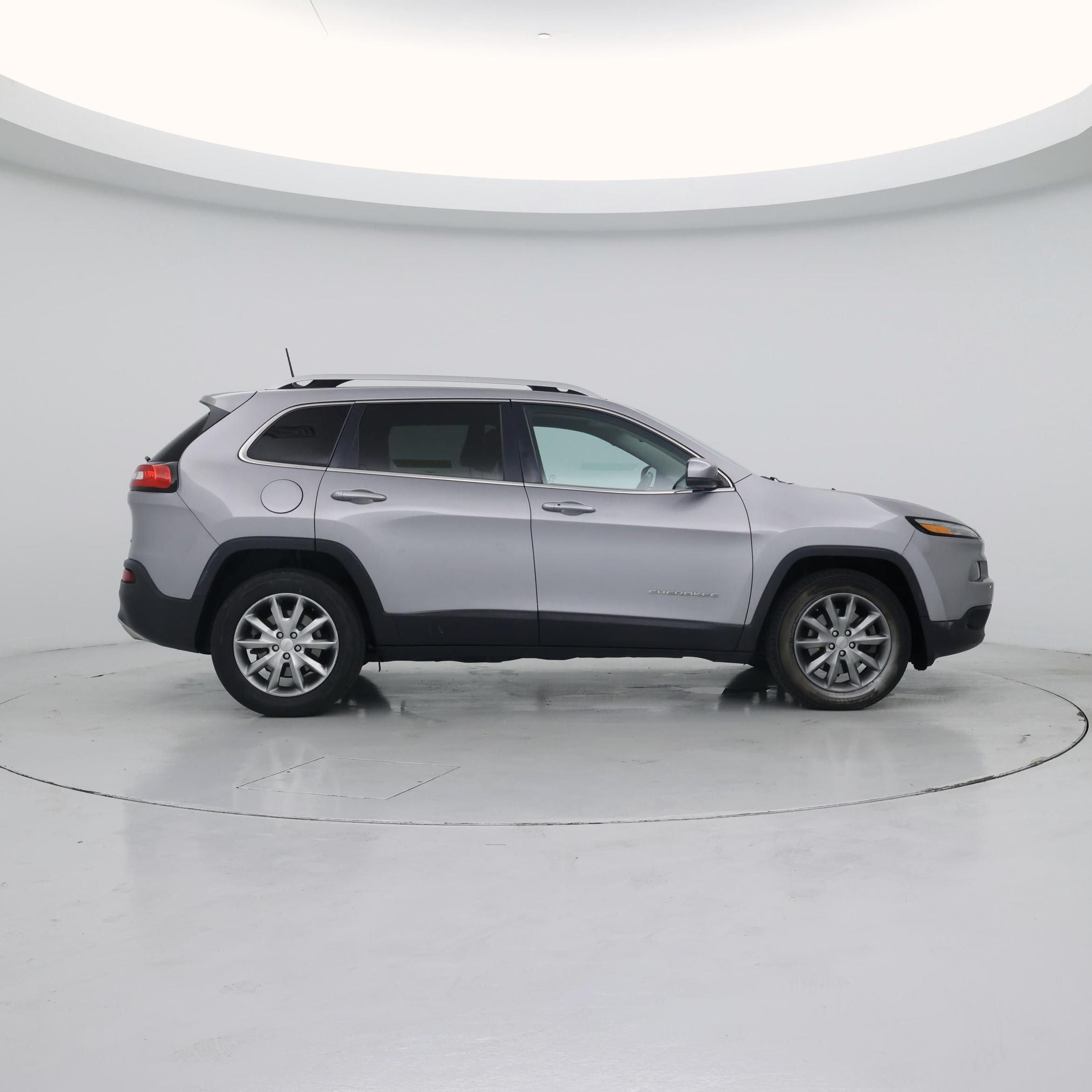 Thumbnail: 2018 Jeep Cherokee - 7