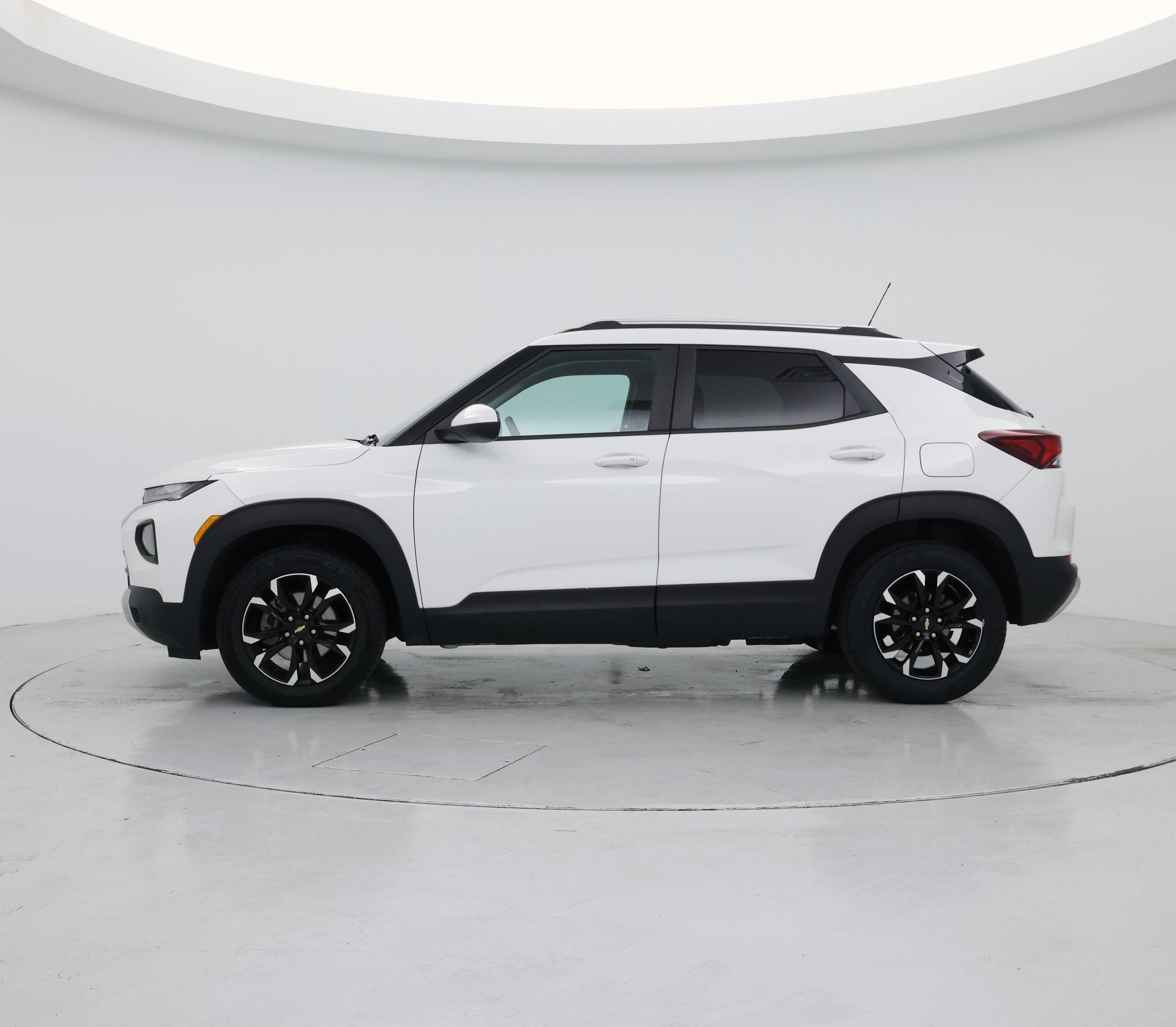 Thumbnail: 2022 Chevrolet TrailBlazer - 3