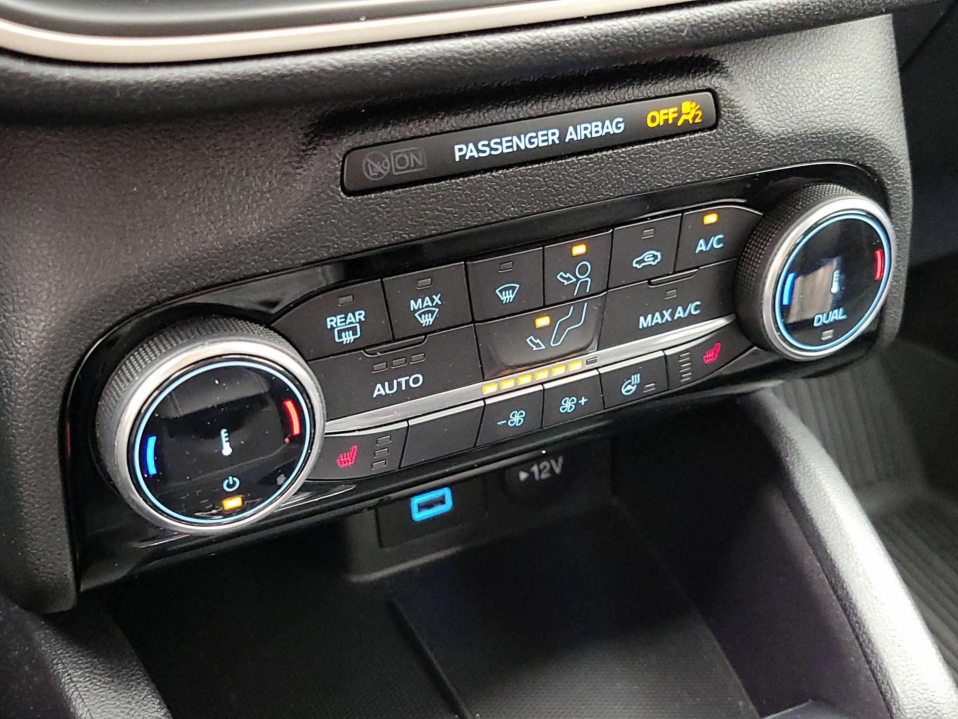 Thumbnail: 2022 Ford Escape - 17