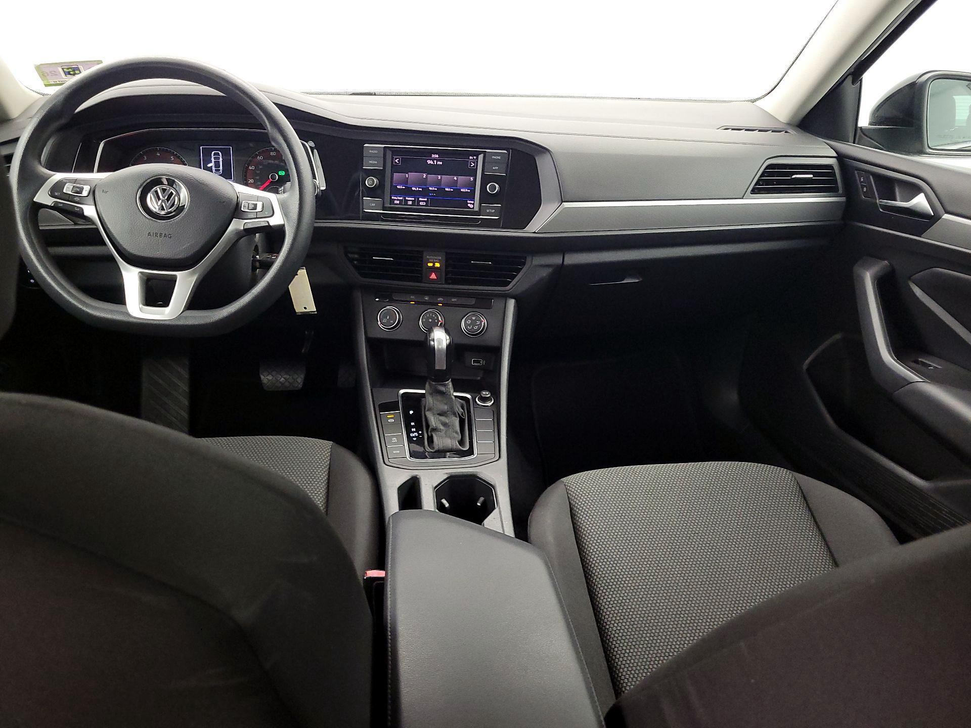Thumbnail: 2019 Volkswagen Jetta - 9