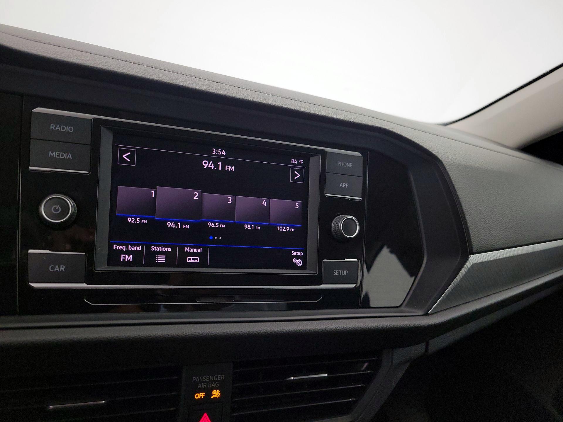 Thumbnail: 2019 Volkswagen Jetta - 15