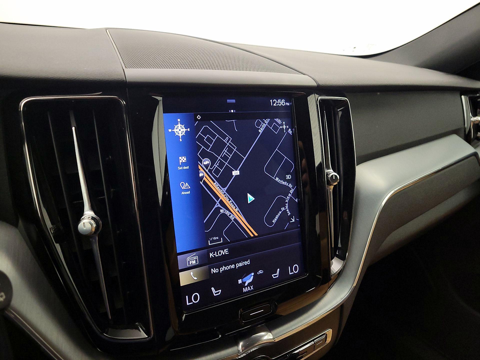 Thumbnail: 2018 Volvo XC60 - 14