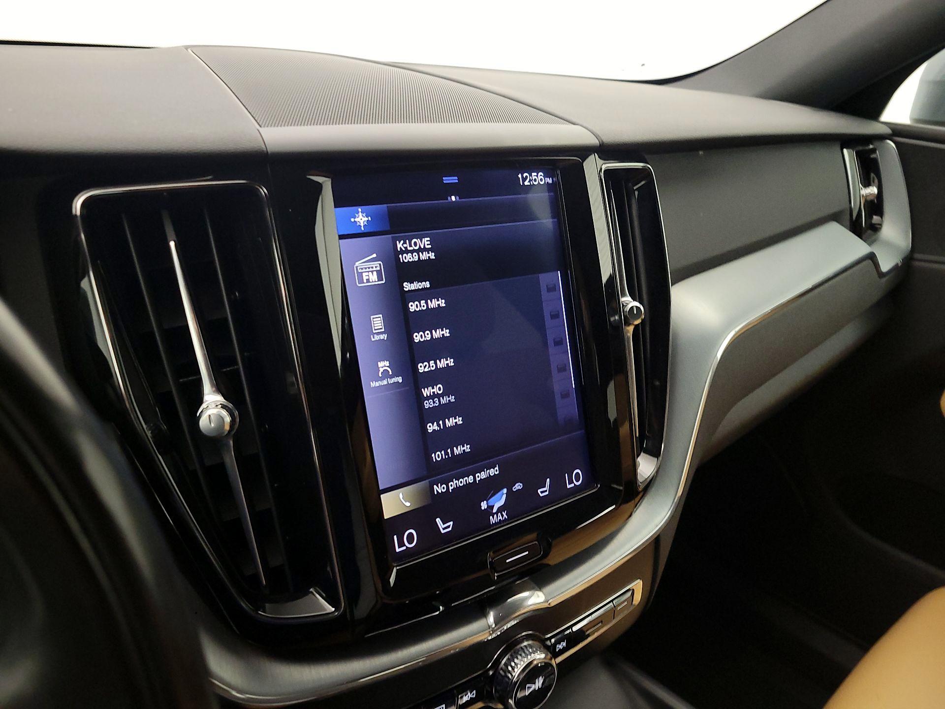 Thumbnail: 2018 Volvo XC60 - 16