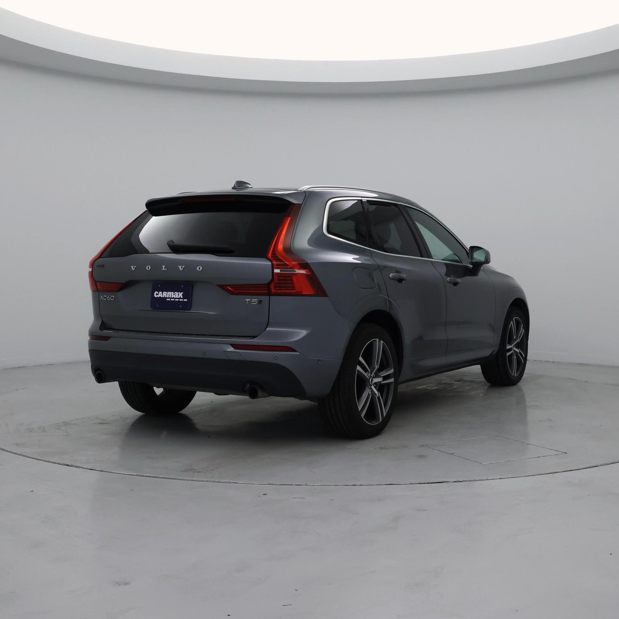 Thumbnail: 2018 Volvo XC60 - 8