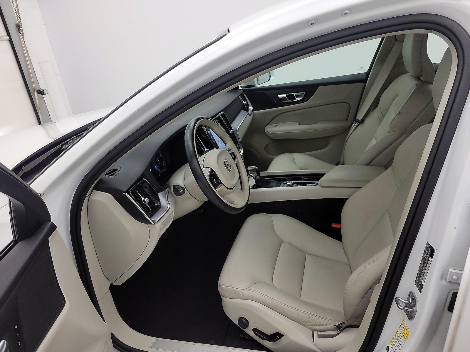 2020 Volvo S60 Momentum - Photo 12