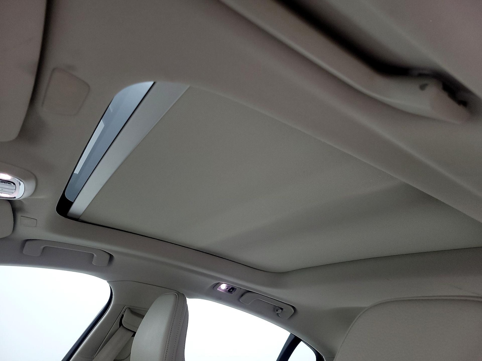 2020 Volvo S60 Momentum - Photo 20
