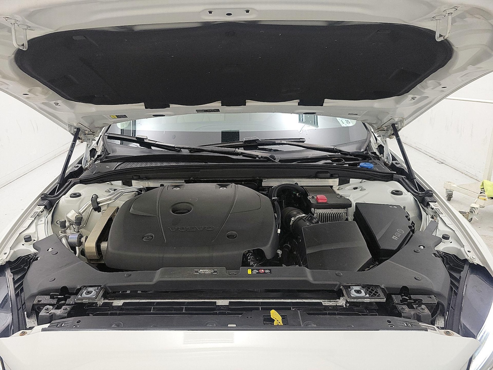 2020 Volvo S60 Momentum - Photo 23