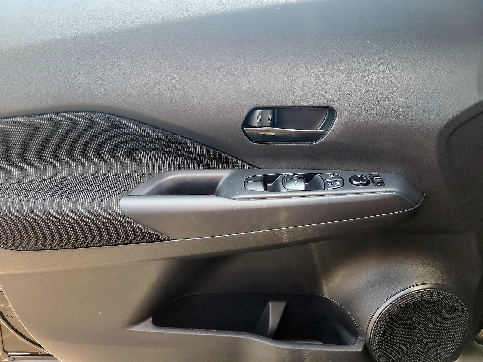 2023 Nissan Kicks S - Photo 12