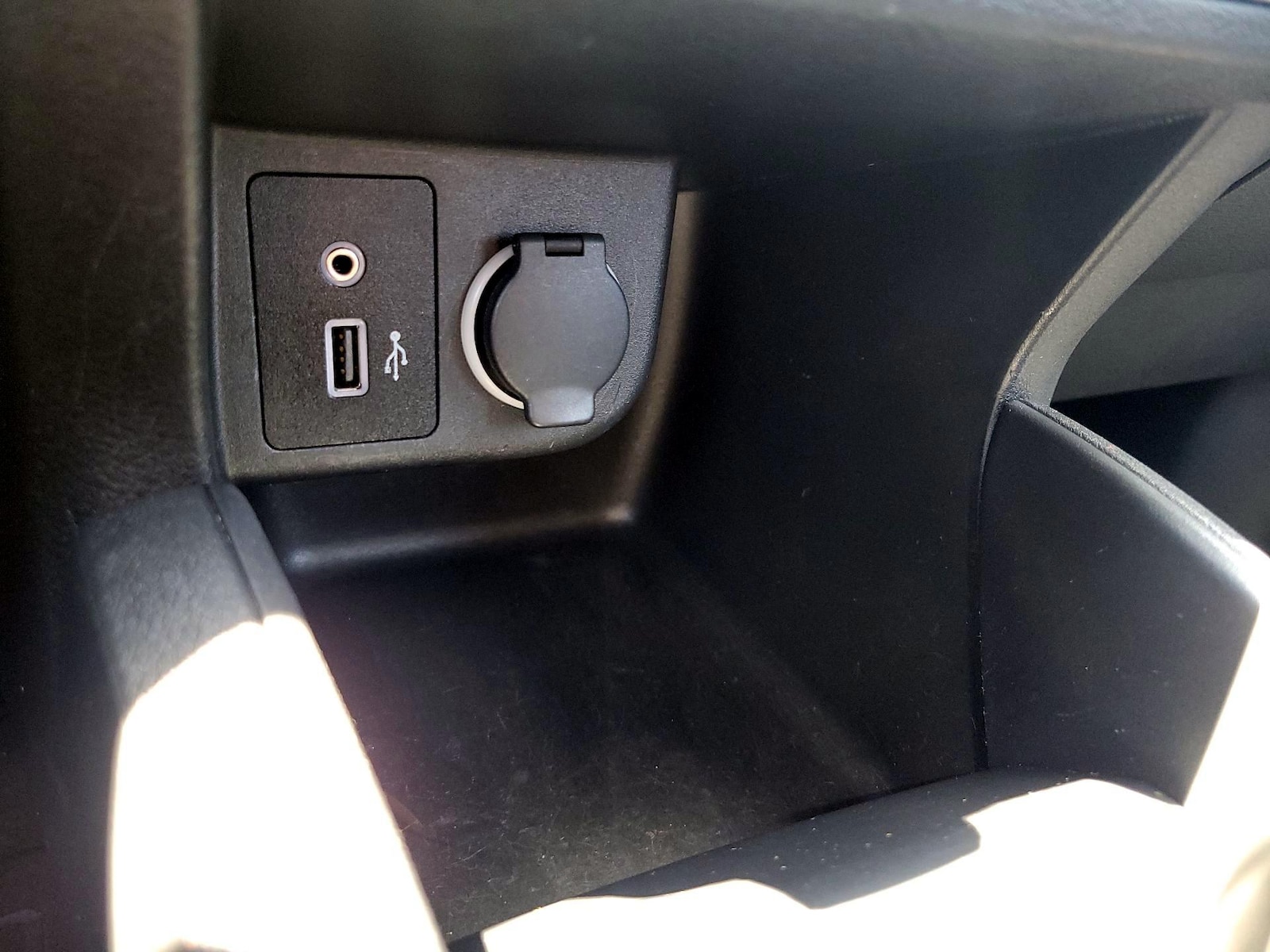 2023 Nissan Kicks S - Photo 18