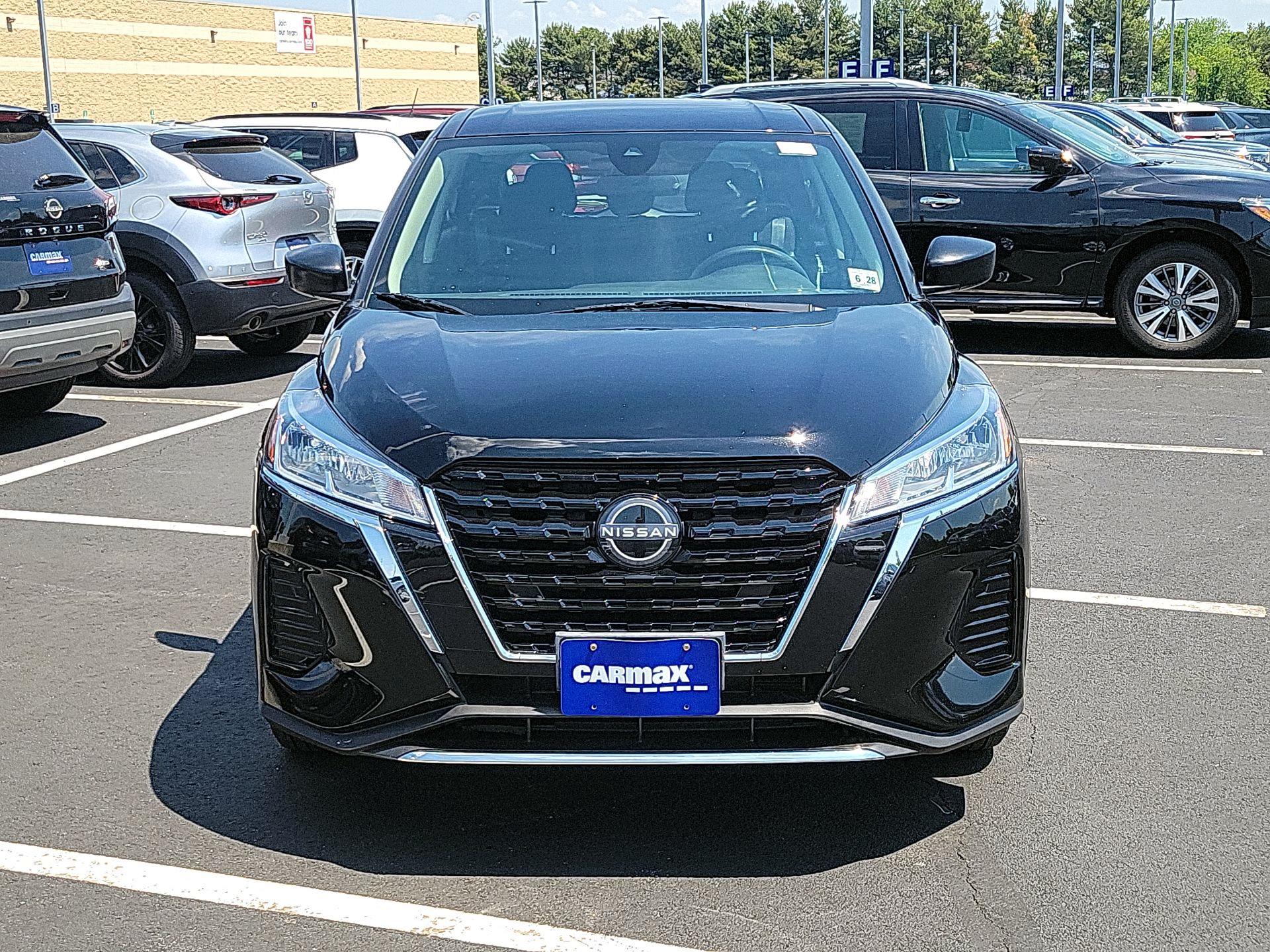 Thumbnail: 2023 Nissan Kicks - 2