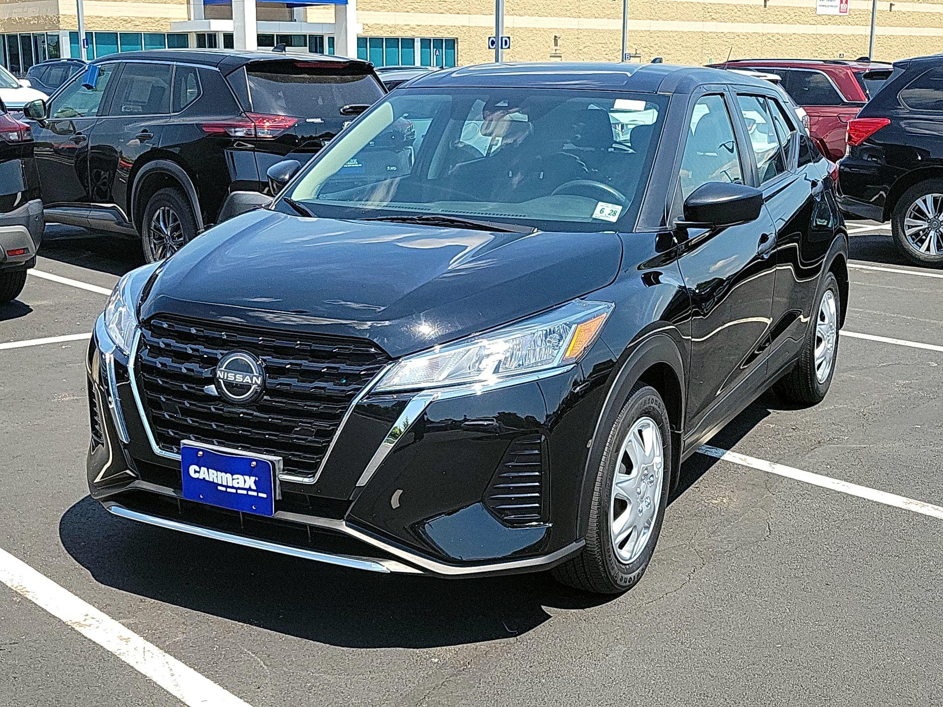 Thumbnail: 2023 Nissan Kicks - 3