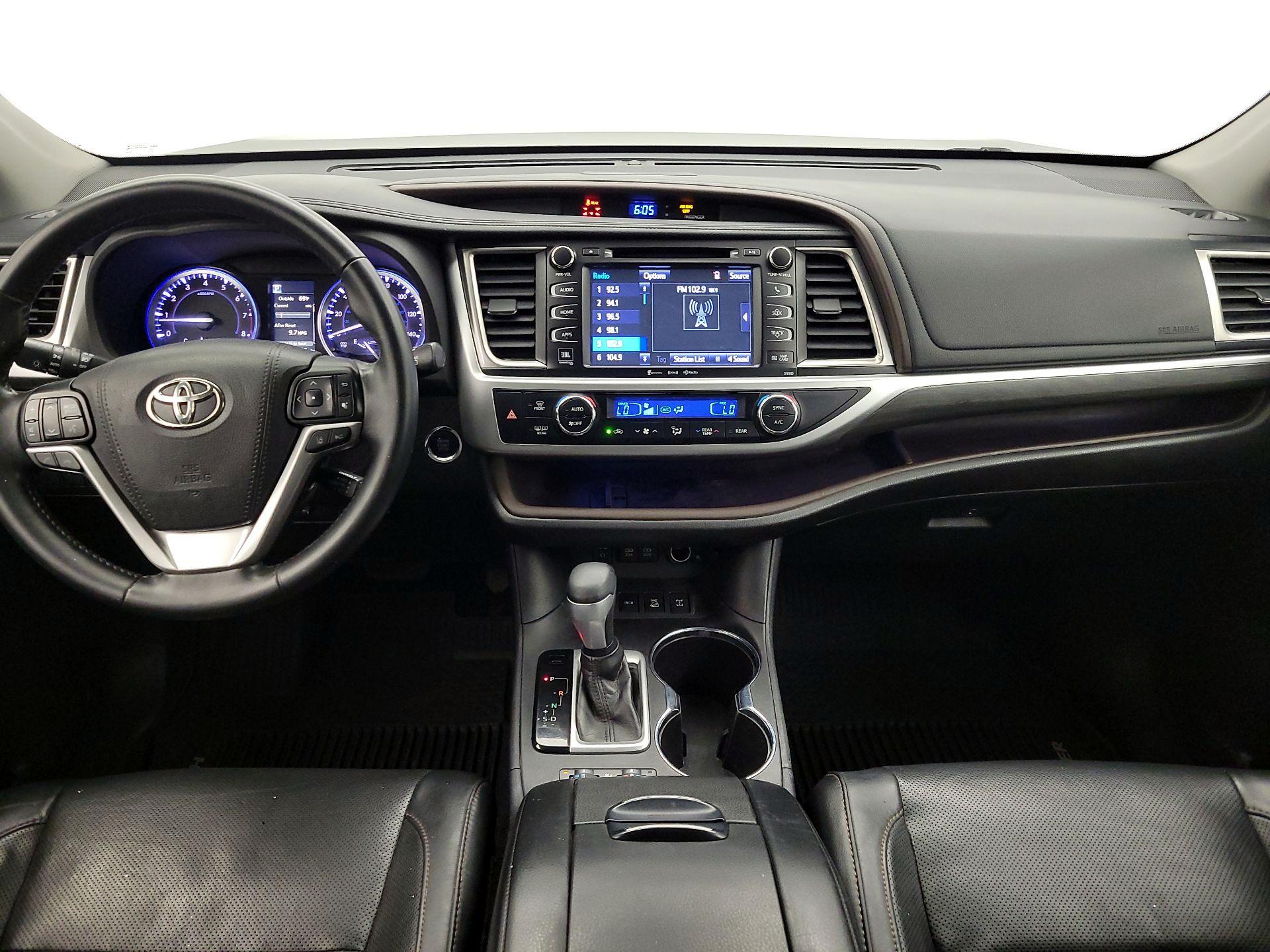 Thumbnail: 2018 Toyota Highlander - 9
