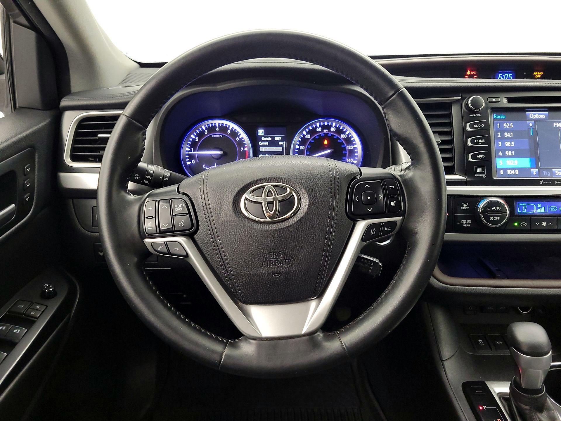 Thumbnail: 2018 Toyota Highlander - 10