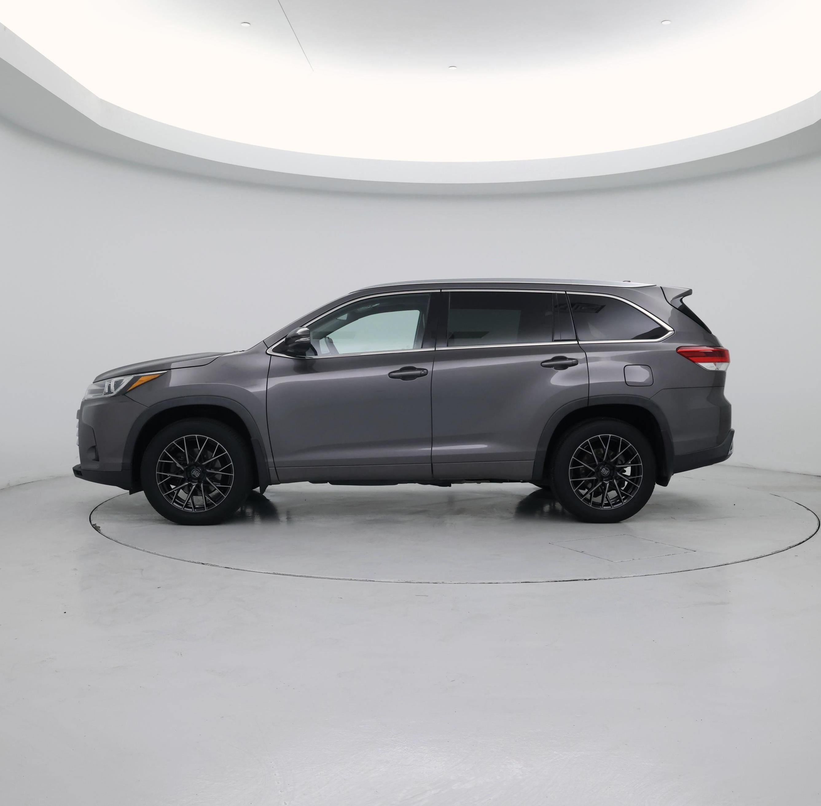 Thumbnail: 2018 Toyota Highlander - 3