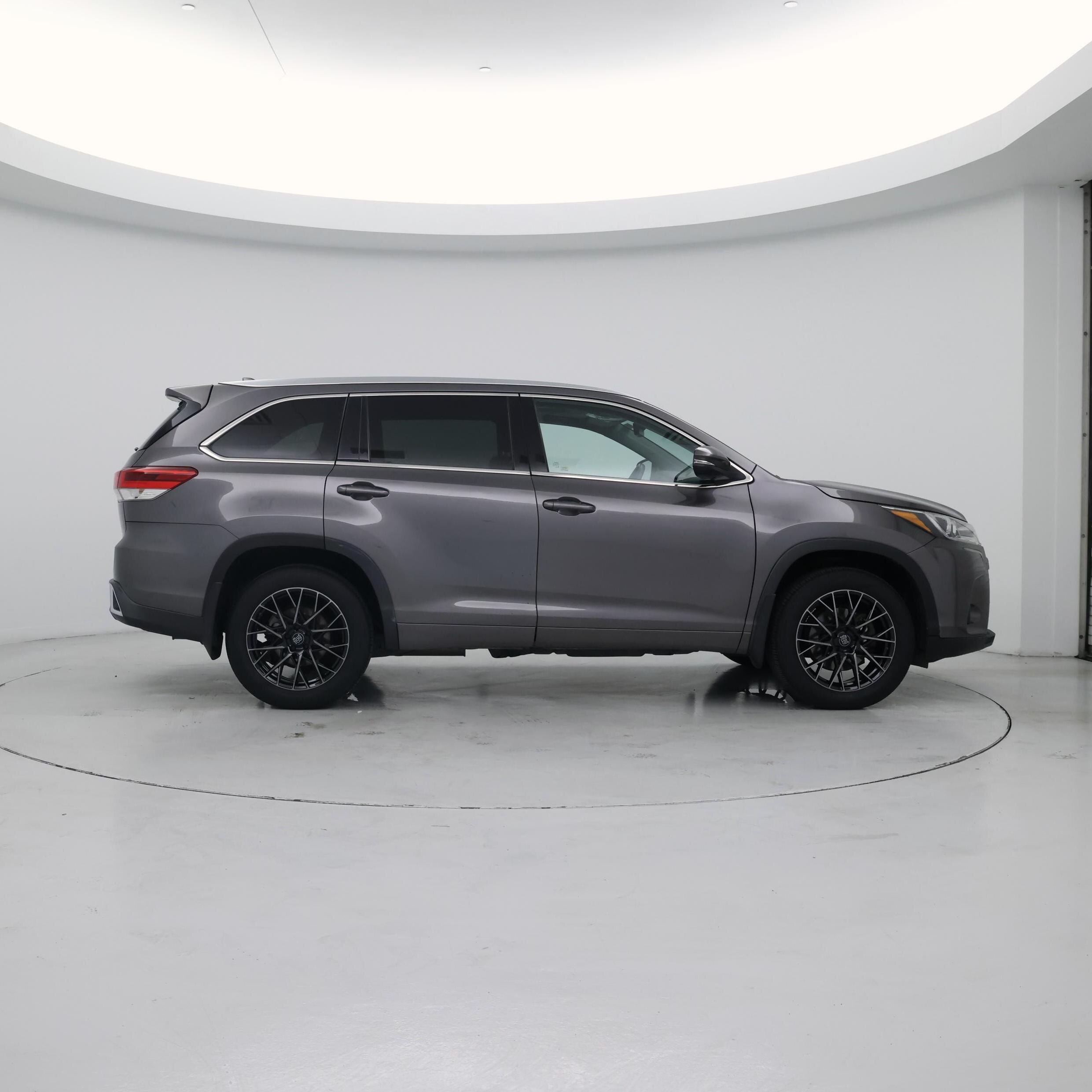 Thumbnail: 2018 Toyota Highlander - 7