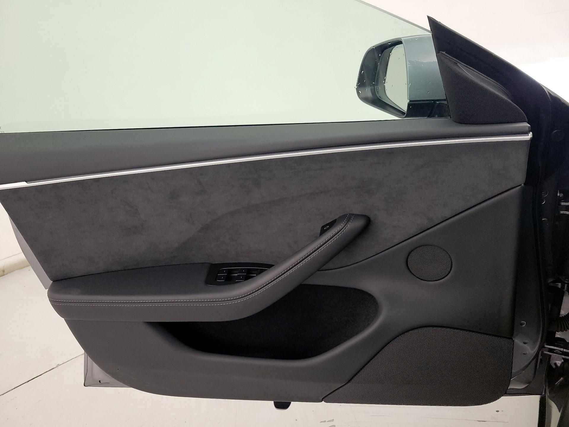 Thumbnail: 2025 Tesla Model 3 - 12
