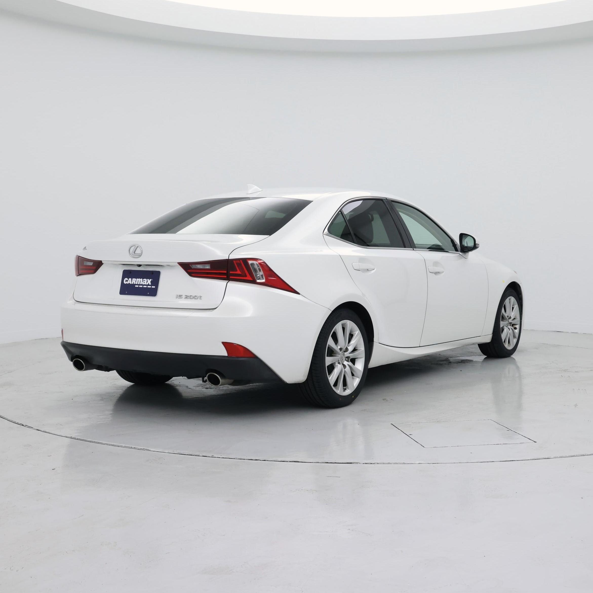 Thumbnail: 2016 Lexus IS - 8