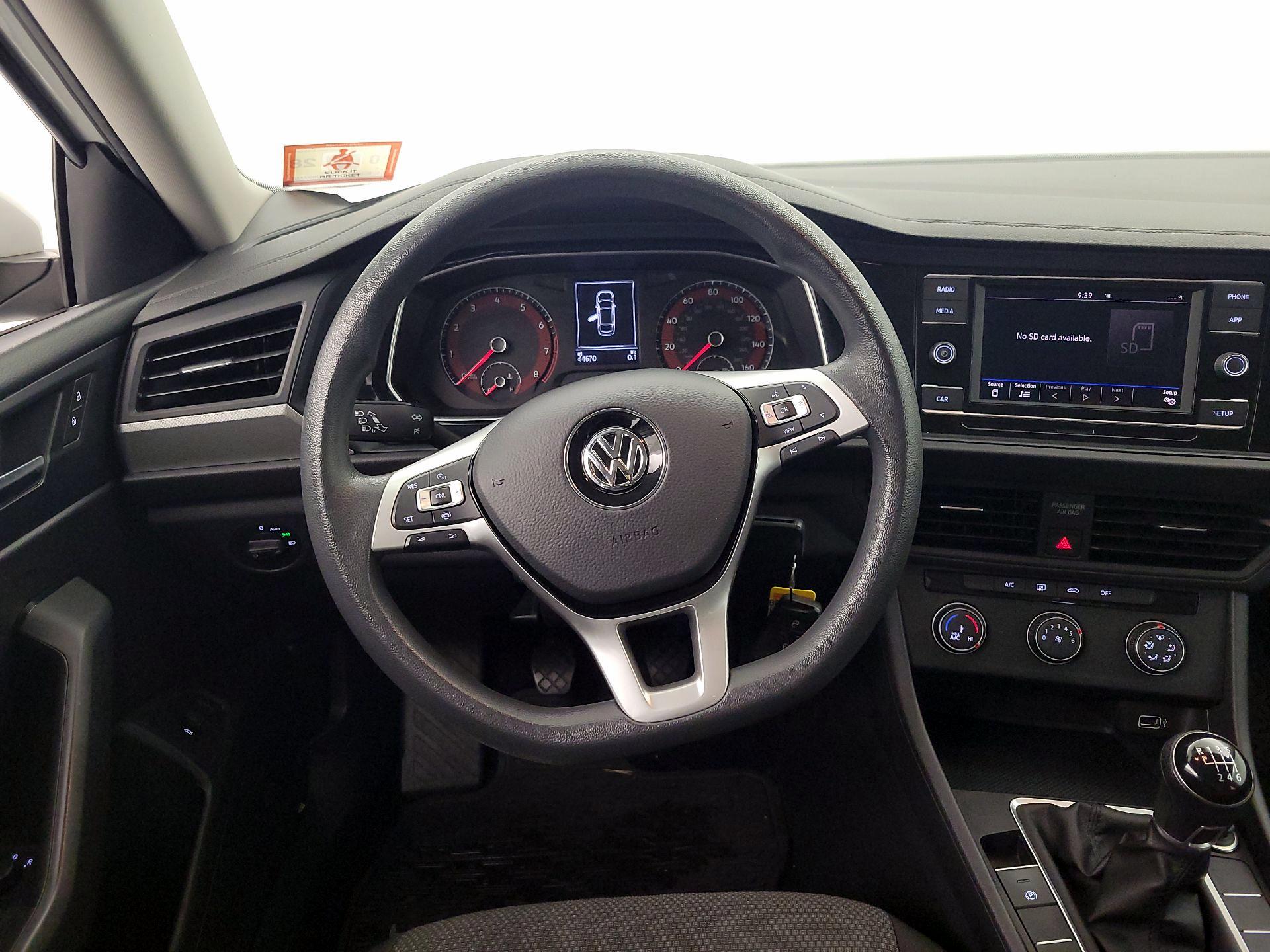 Thumbnail: 2019 Volkswagen Jetta - 10