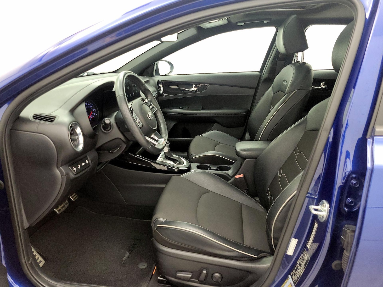 2021 Kia Forte GT-Line - Photo 12