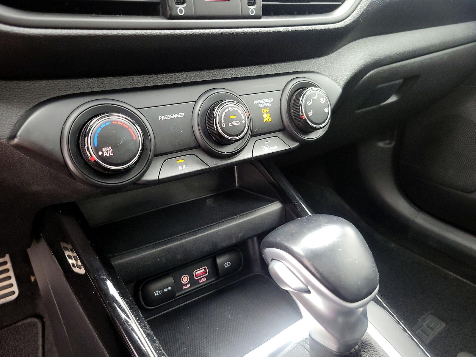 2021 Kia Forte GT-Line - Photo 16