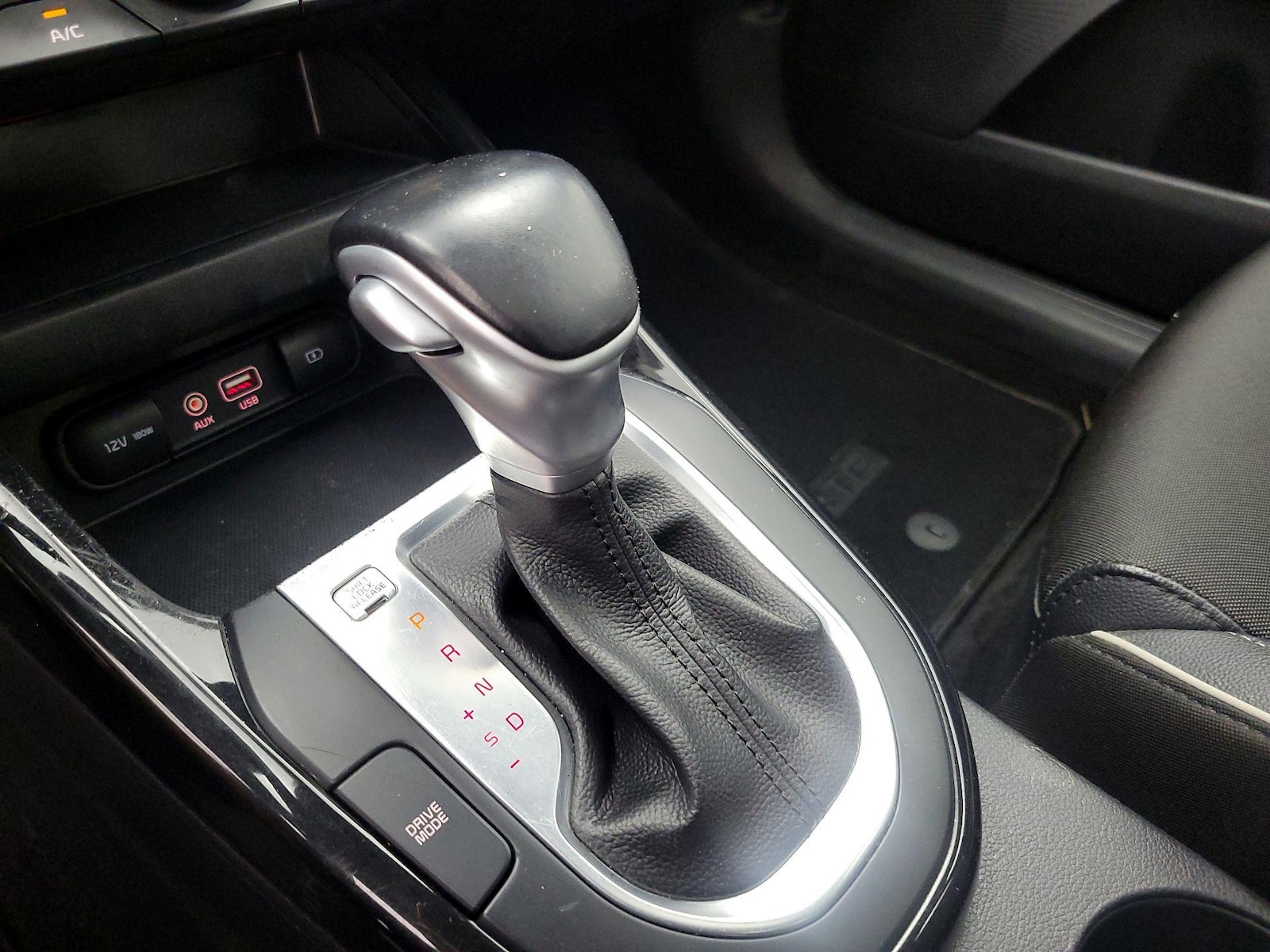 2021 Kia Forte GT-Line - Photo 17