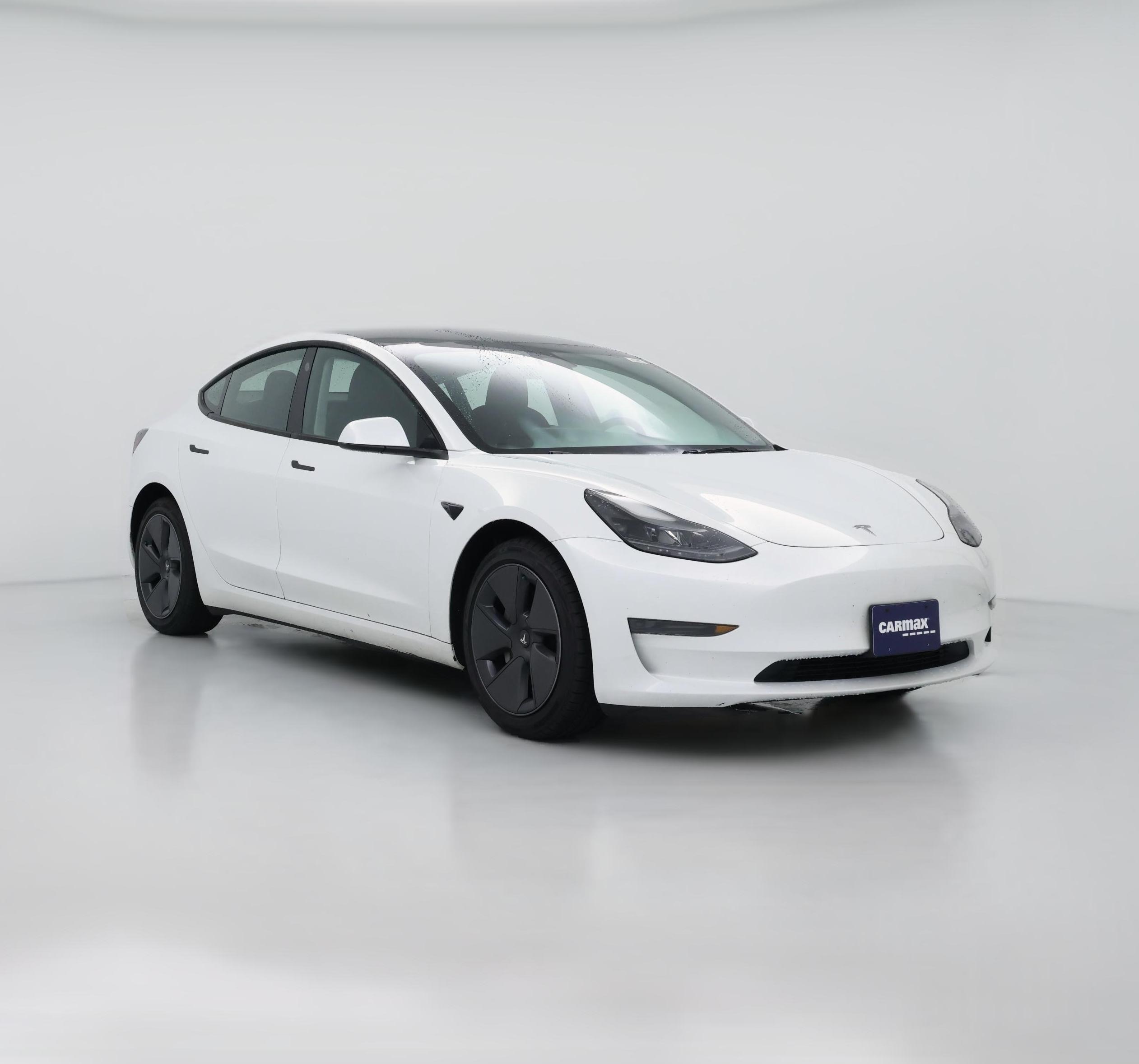 Thumbnail: 2023 Tesla Model 3 - 1